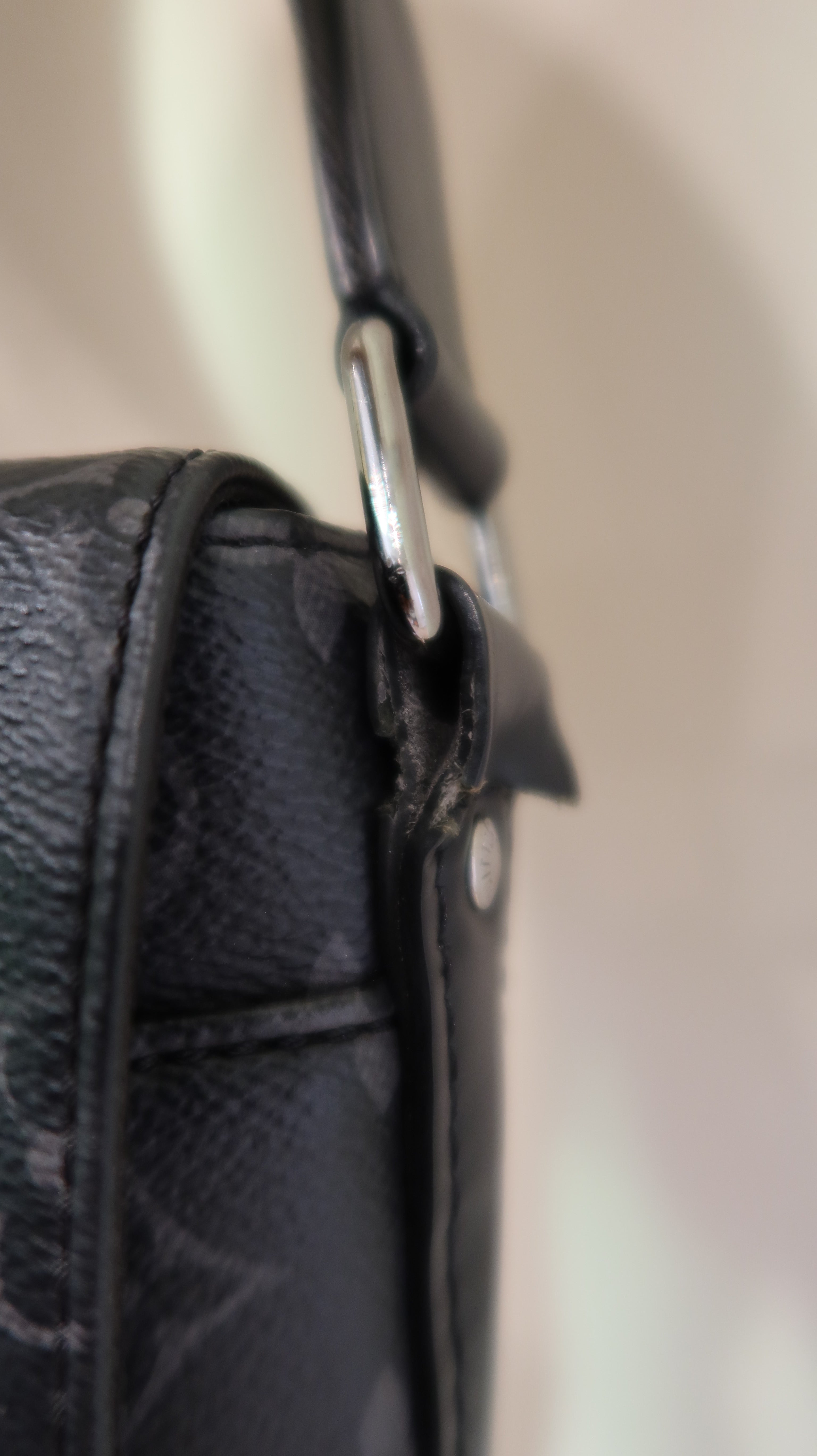 Louis Vuitton District Messenger Bag