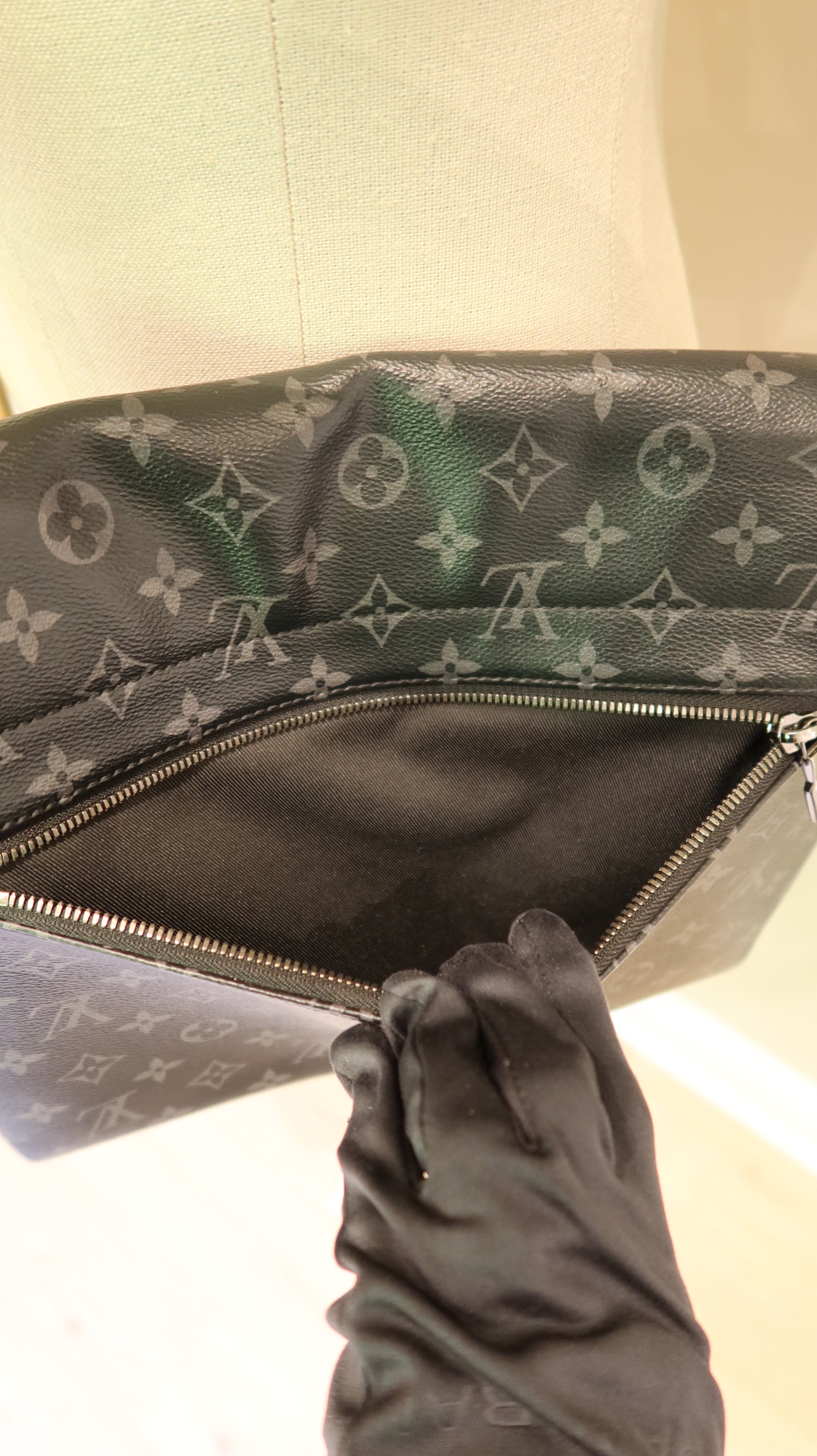Louis Vuitton District Messenger Bag