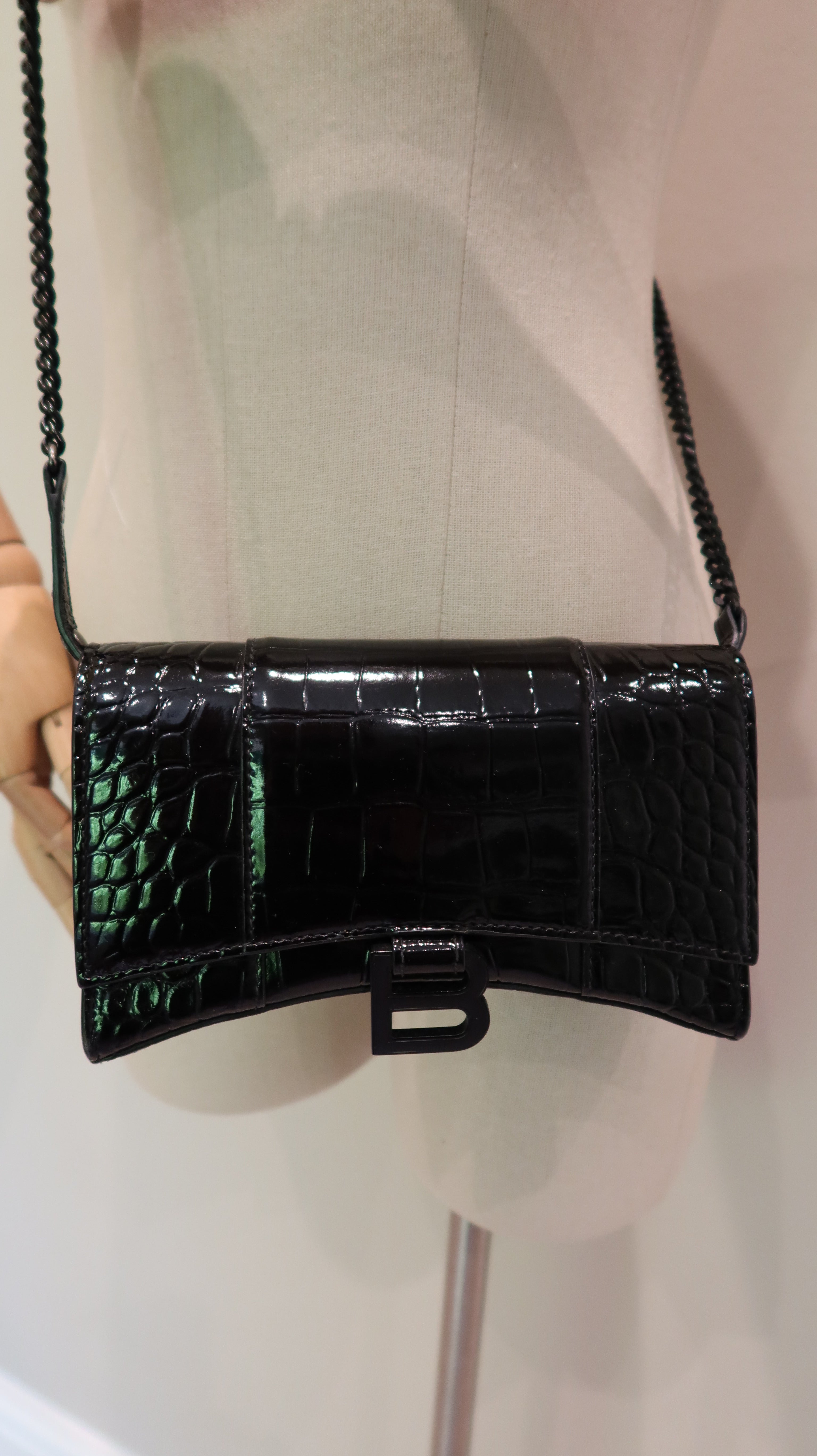 Balenciaga Hourglass Wallet On Chain