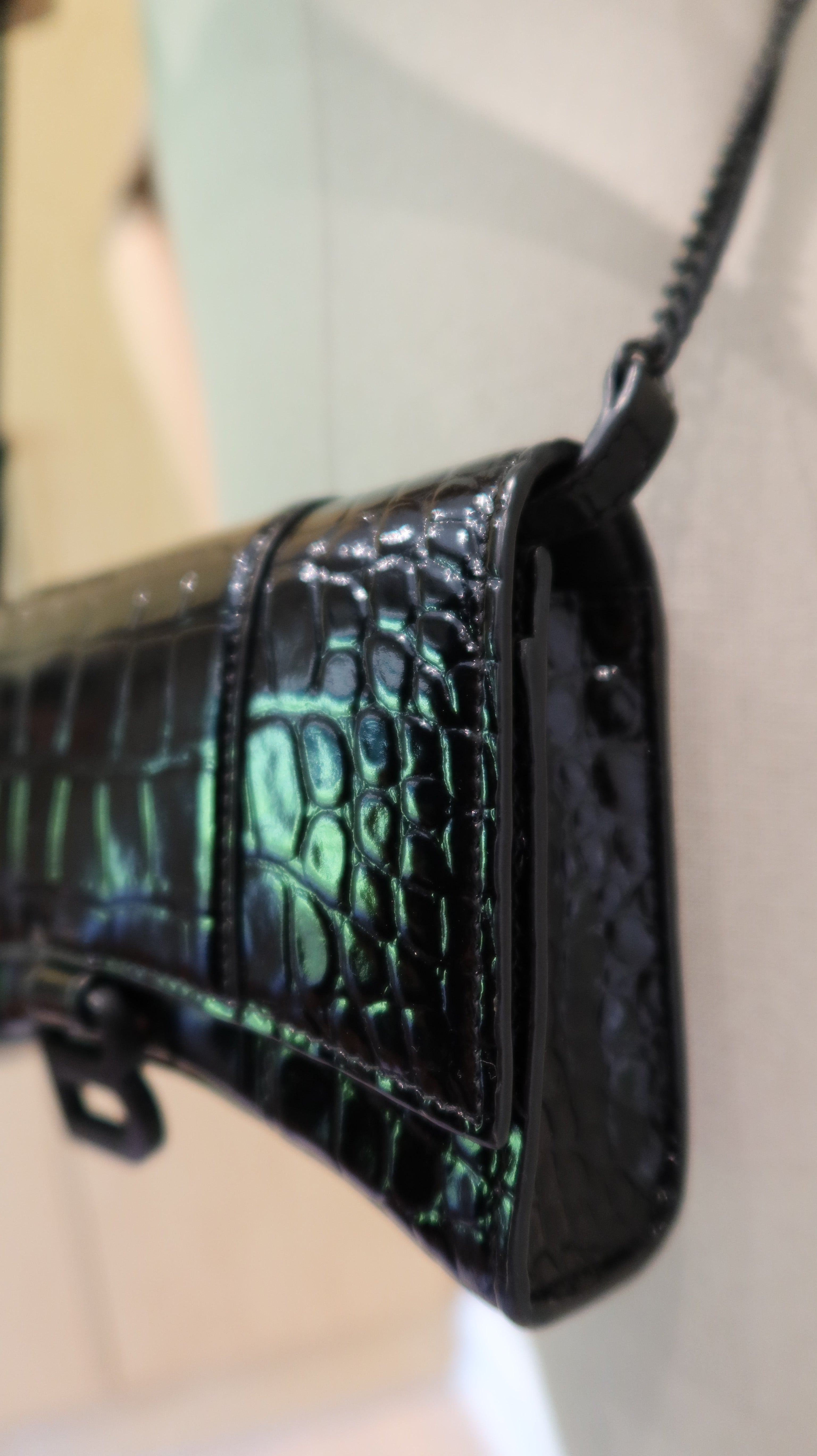 Balenciaga Hourglass Wallet On Chain