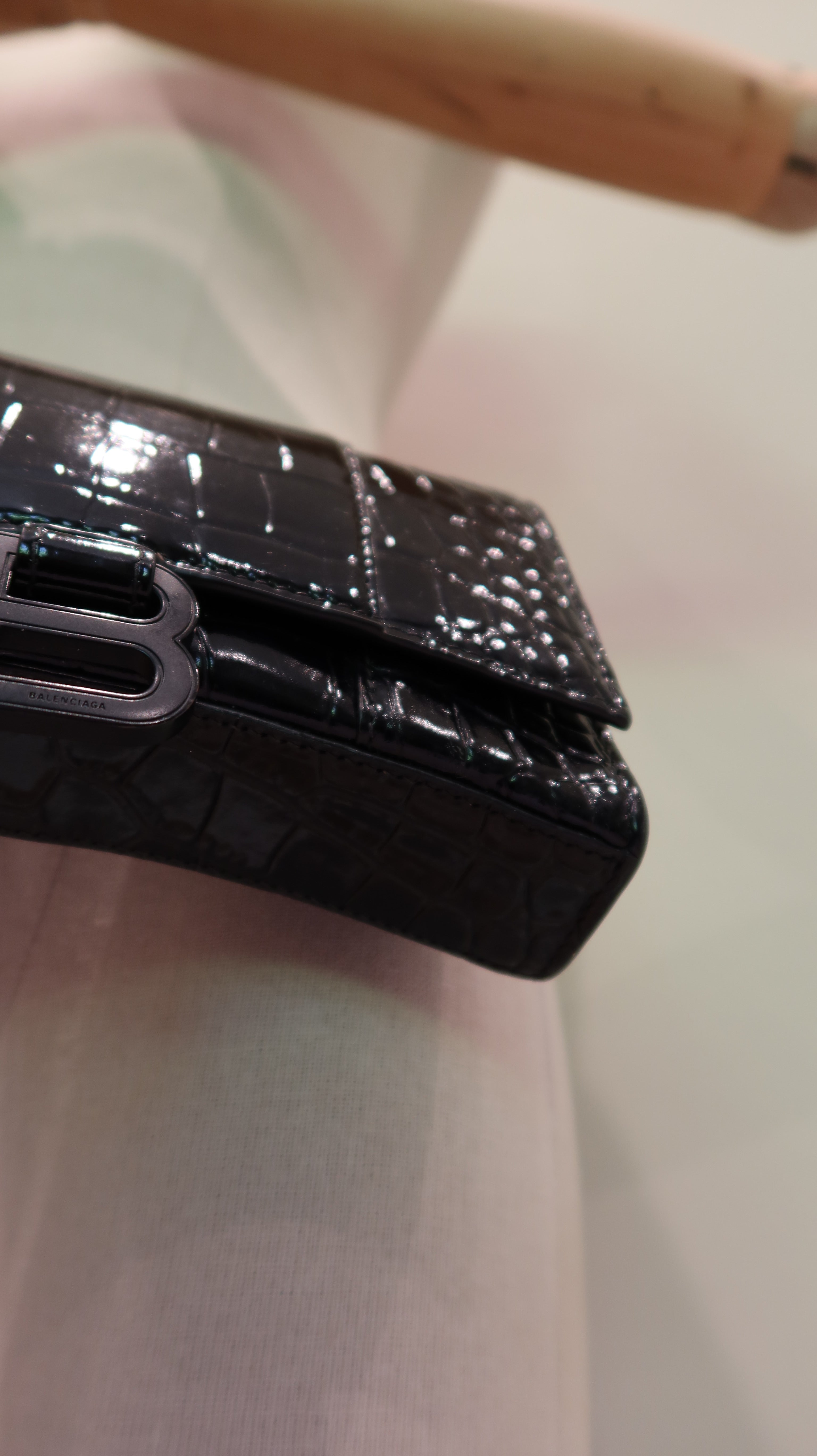 Balenciaga Hourglass Wallet On Chain