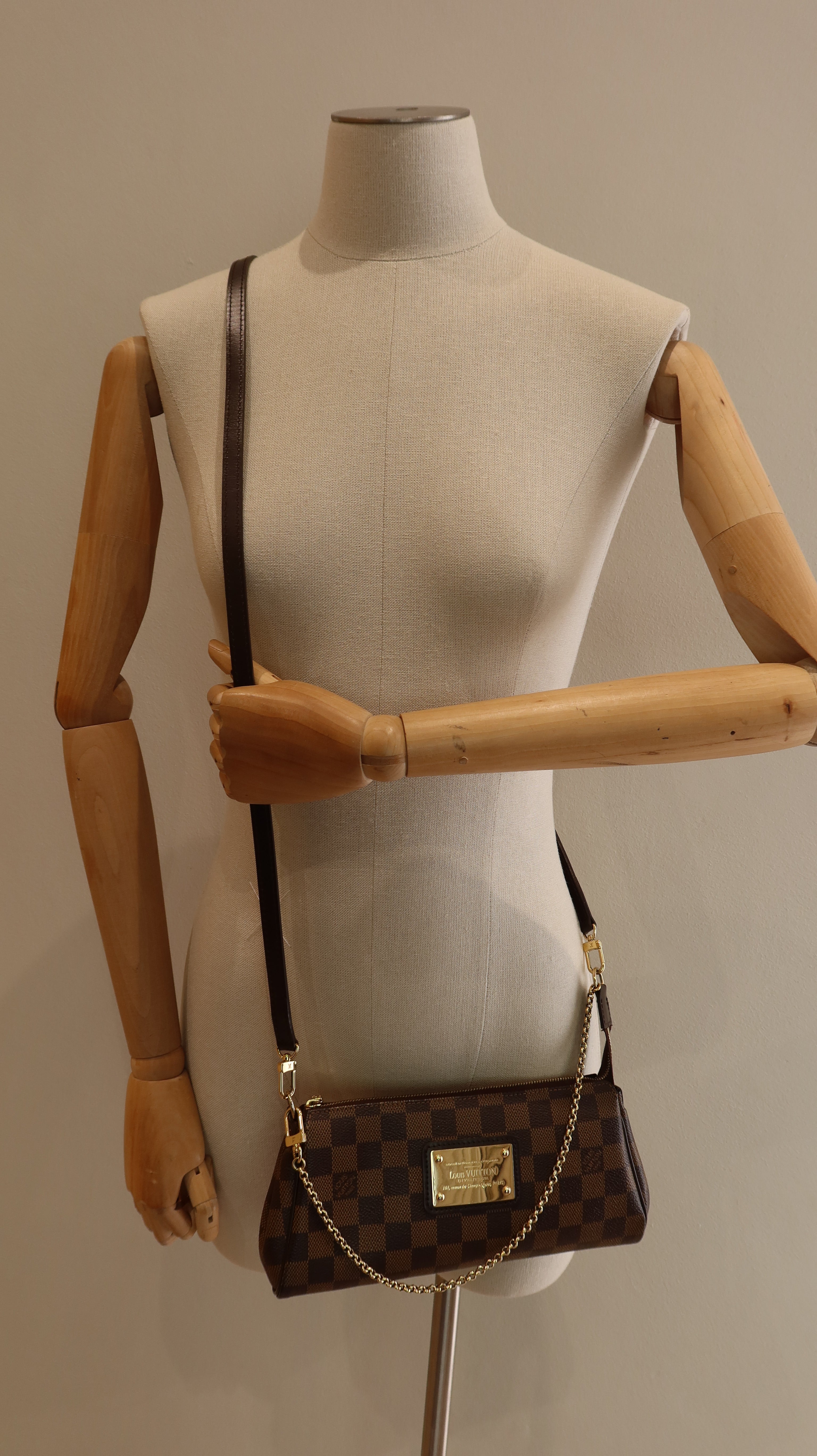 Louis Vuitton Eva Clutch