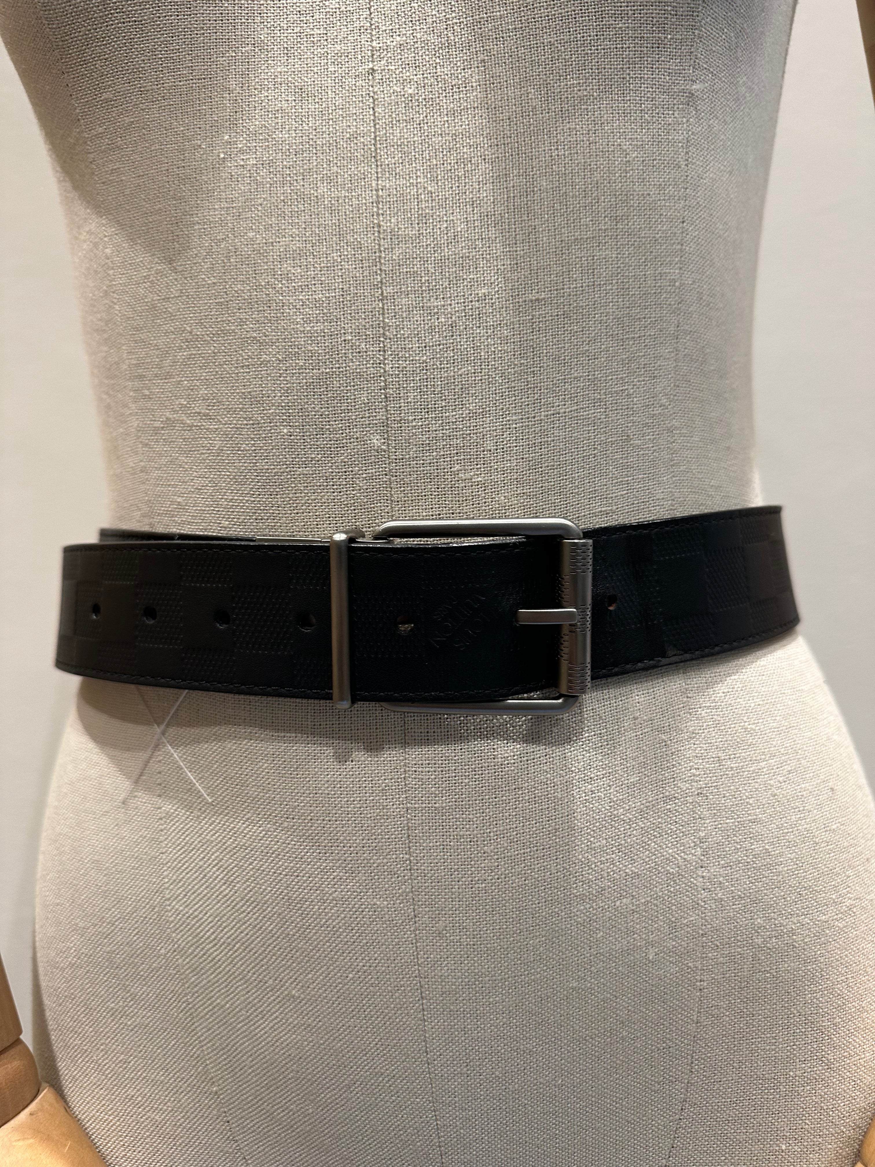 Louis Vuitton Belt (110/44)