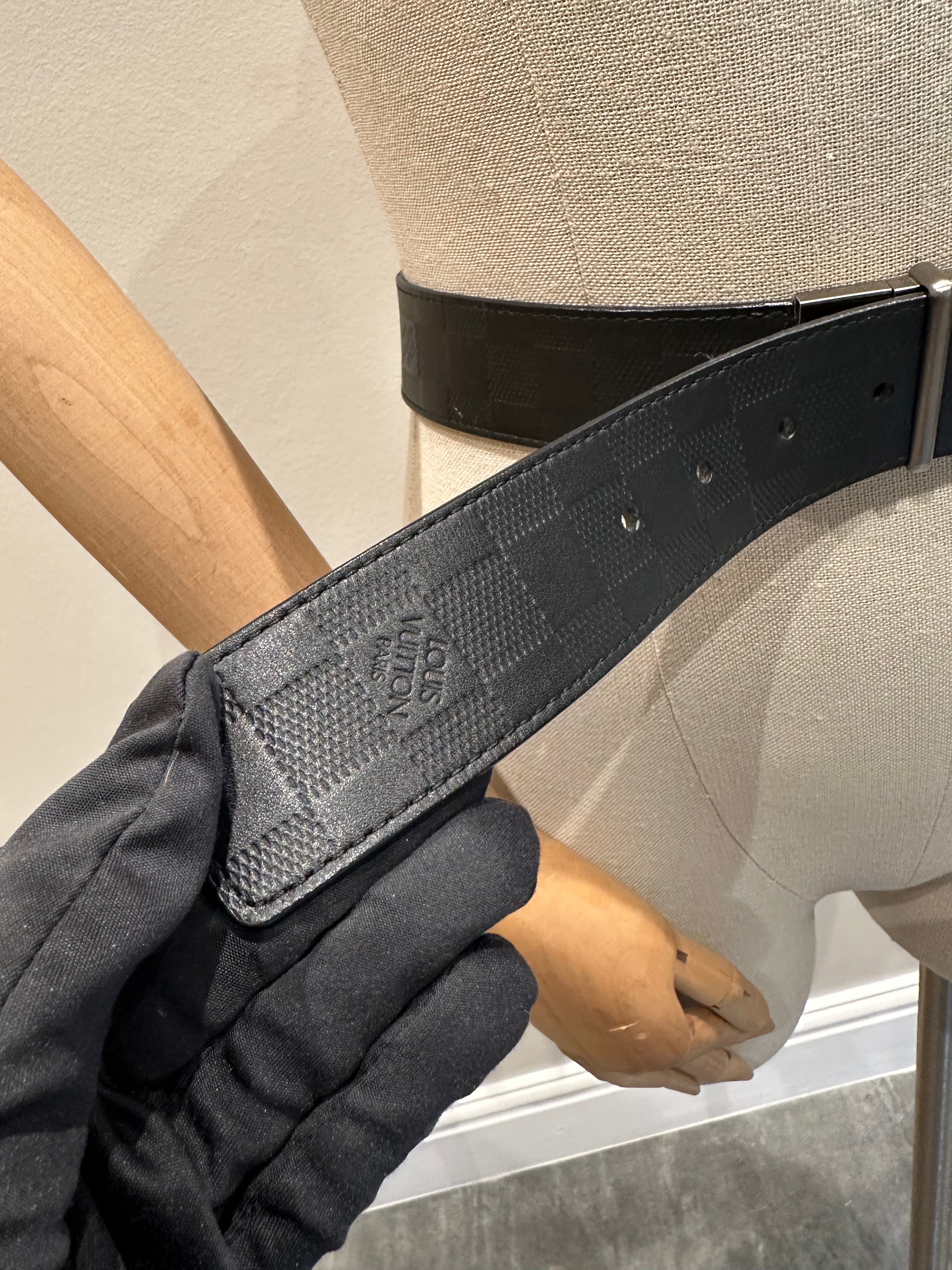Louis Vuitton Belt (110/44)