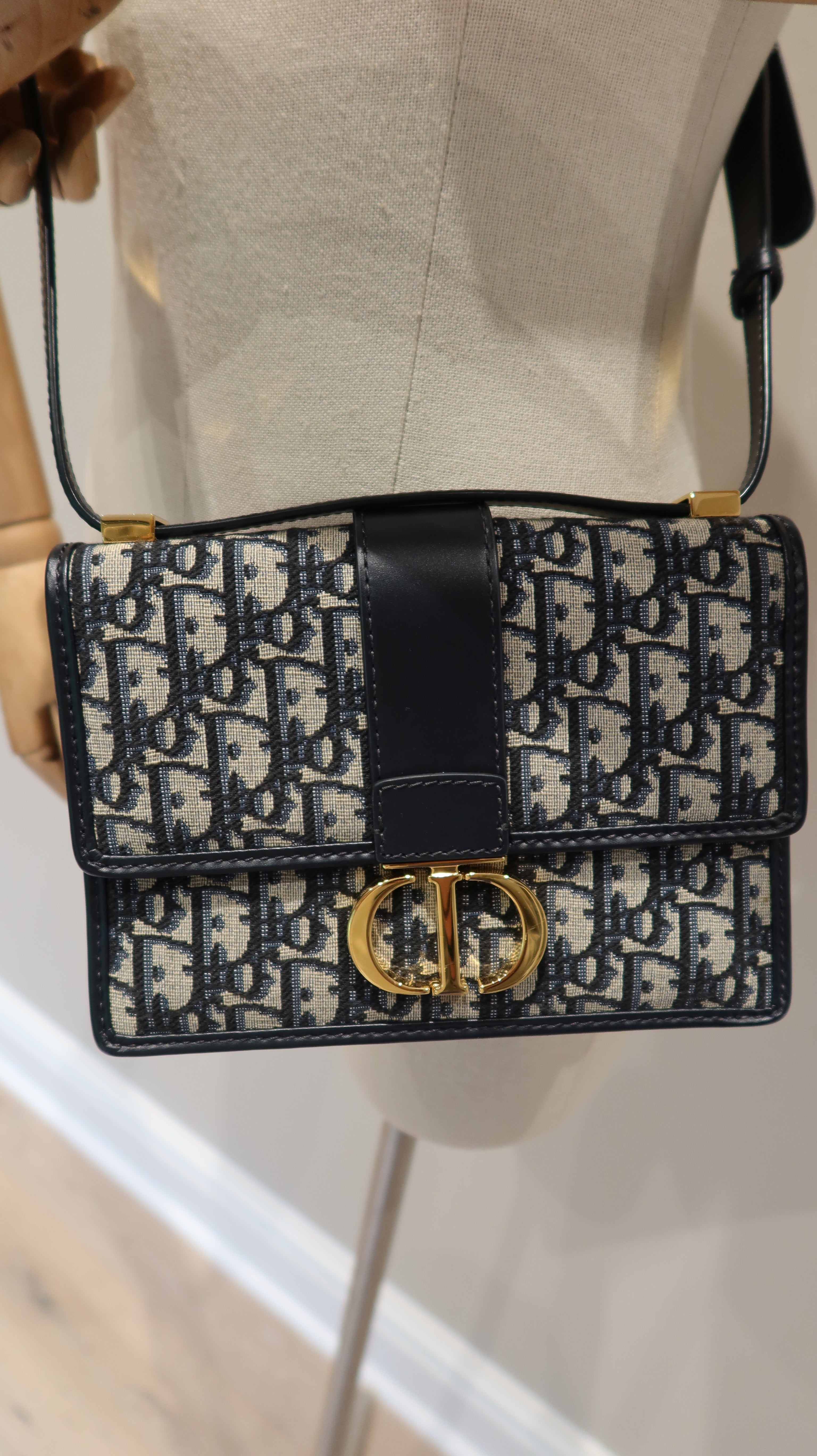Dior 30 Montaigne Bag