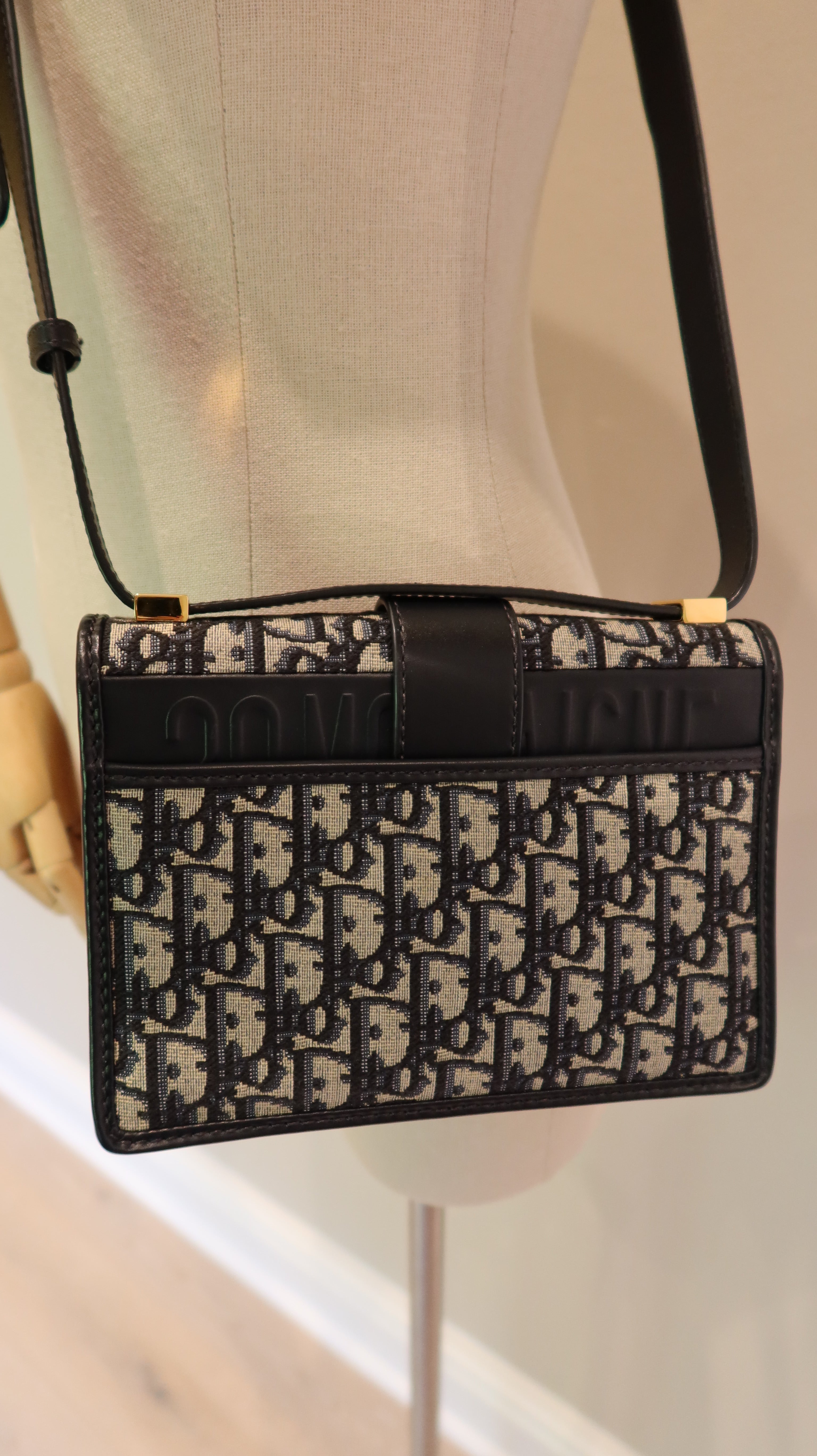 Dior 30 Montaigne Bag