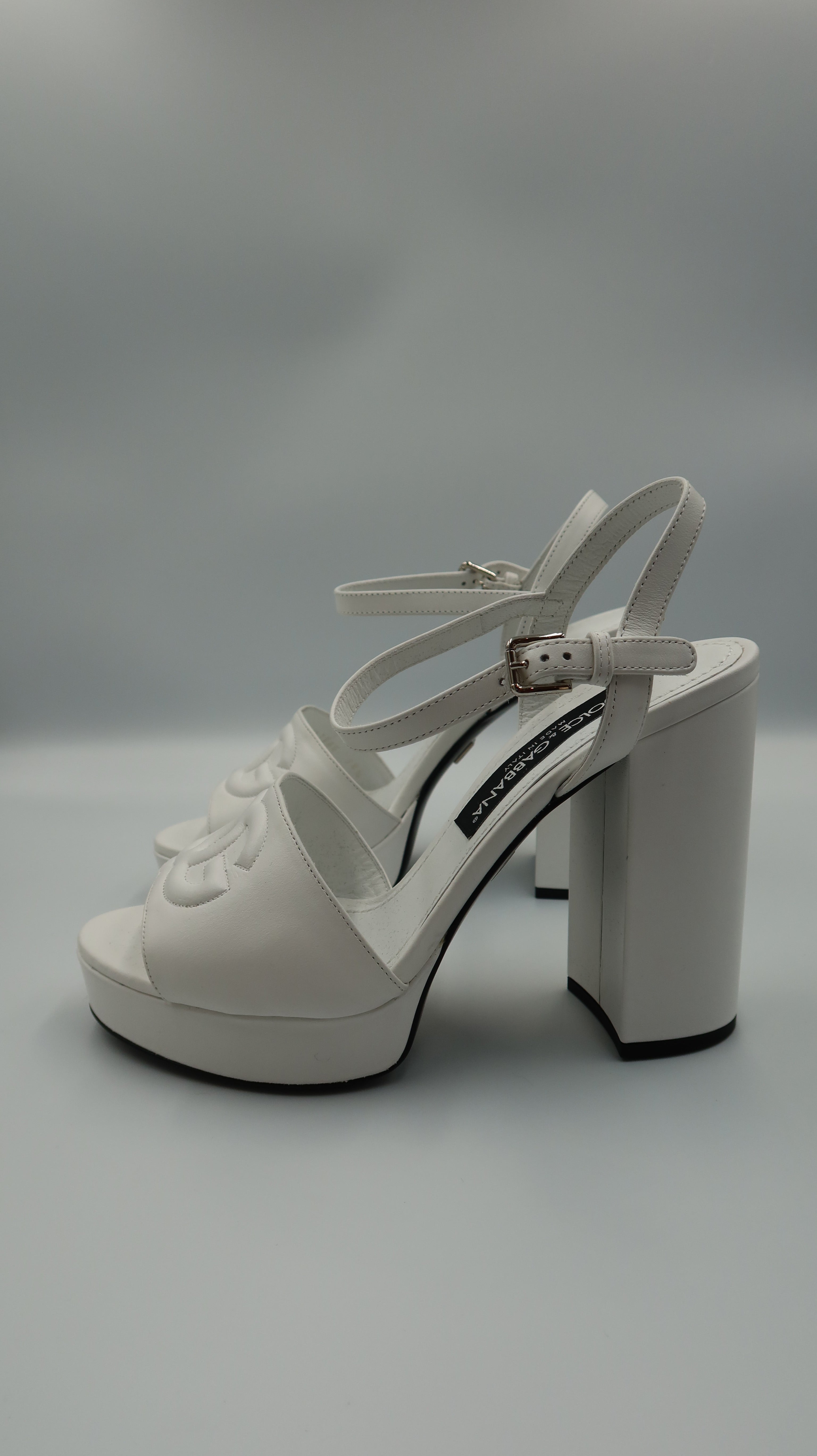 Dolce & Gabbana Heels (EU38.5)
