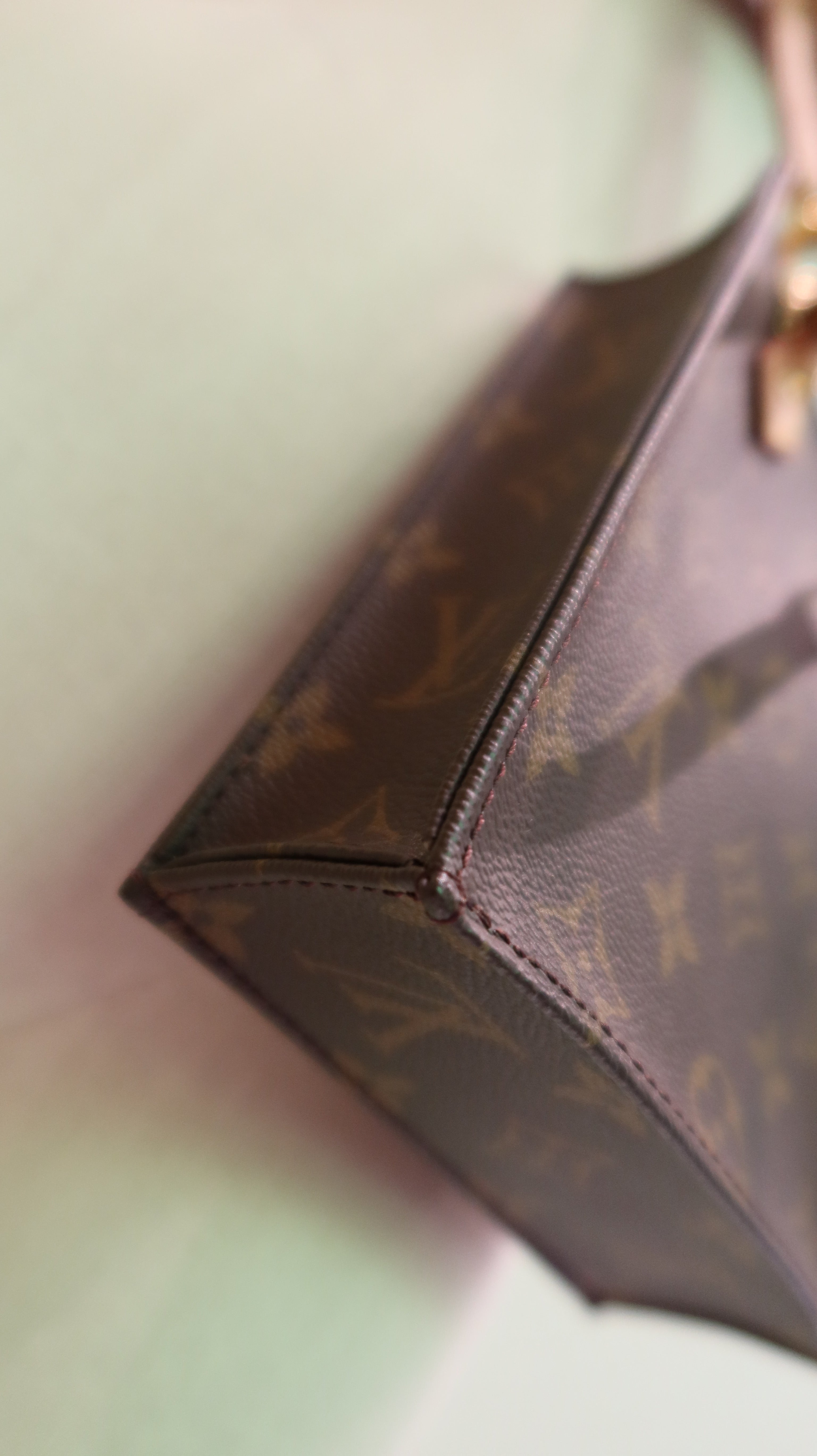 Louis Vuitton Petit Sac Plat