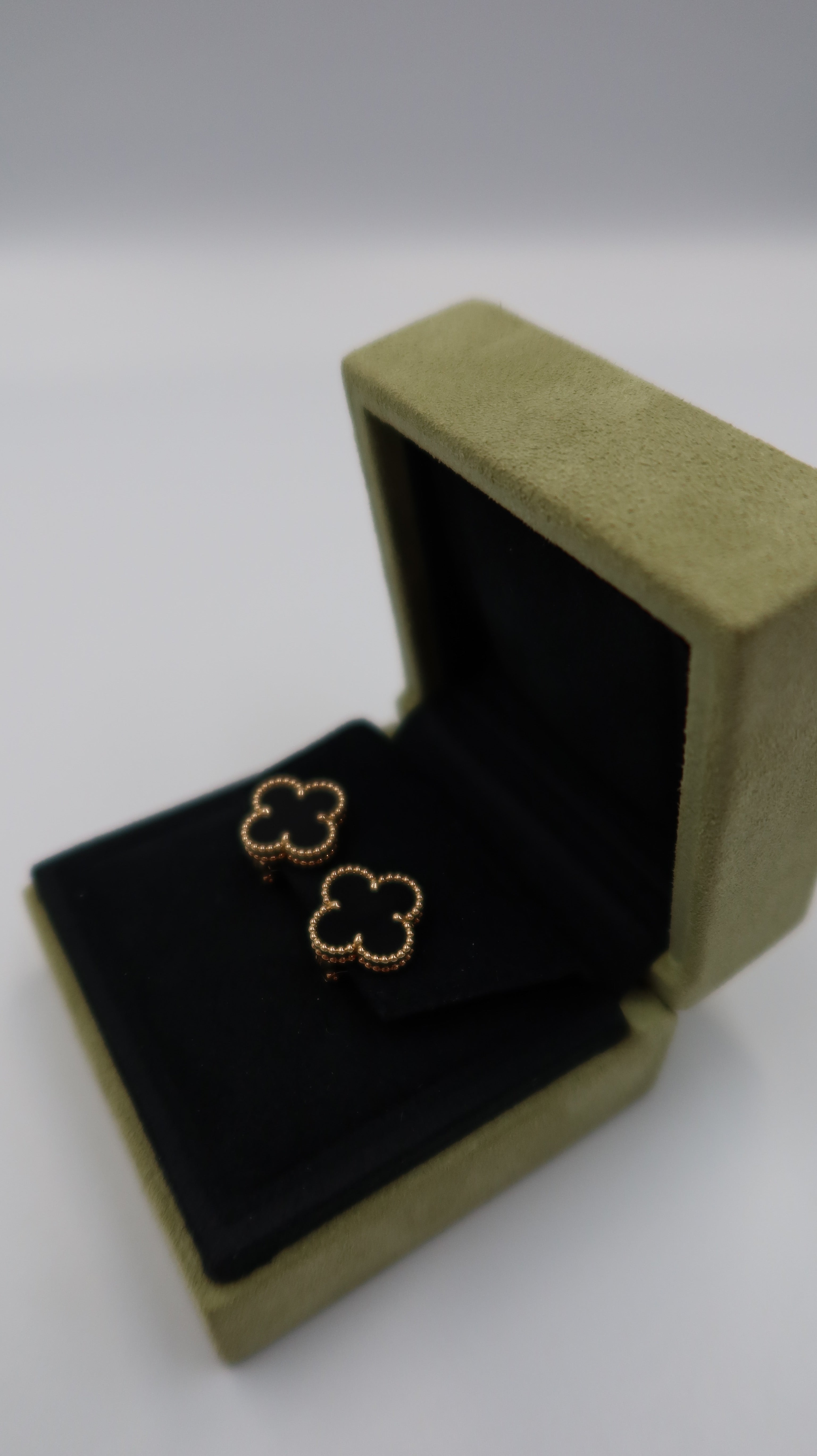 Van Cleef & Arpels Vintage Alhambra Onyx Earrings (YG)