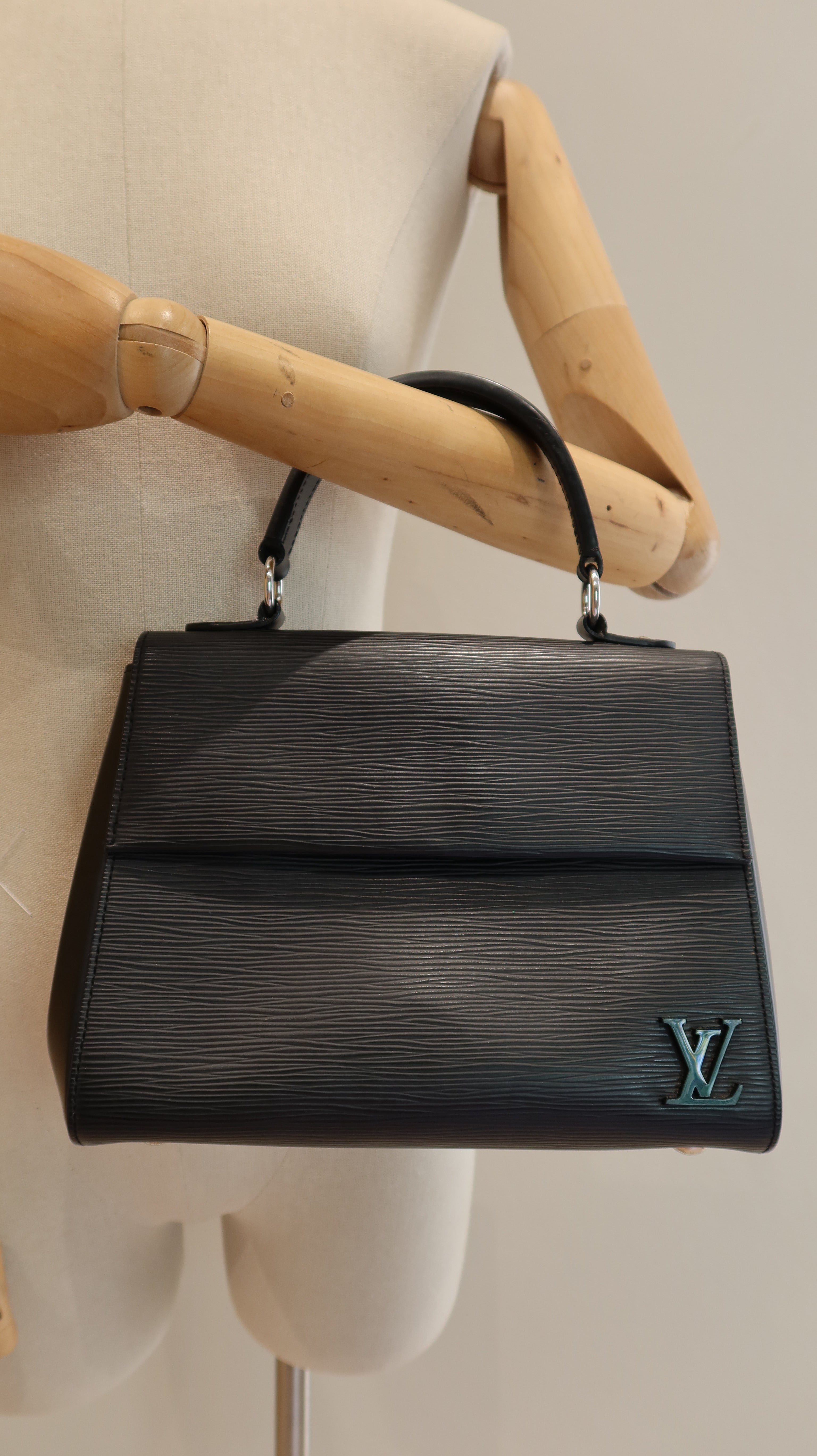 Louis Vuitton Cluny Bag