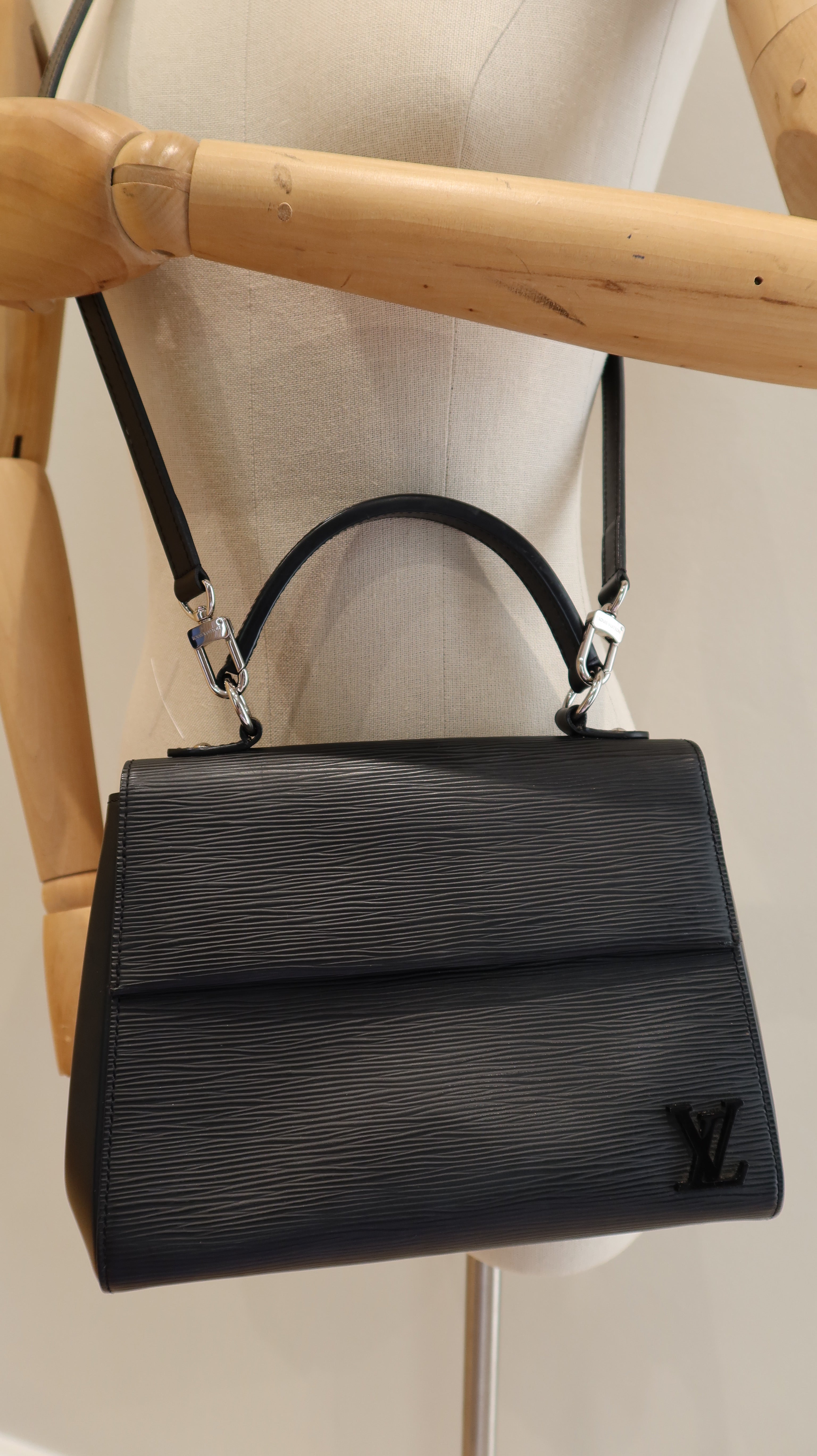 Louis Vuitton Cluny Bag