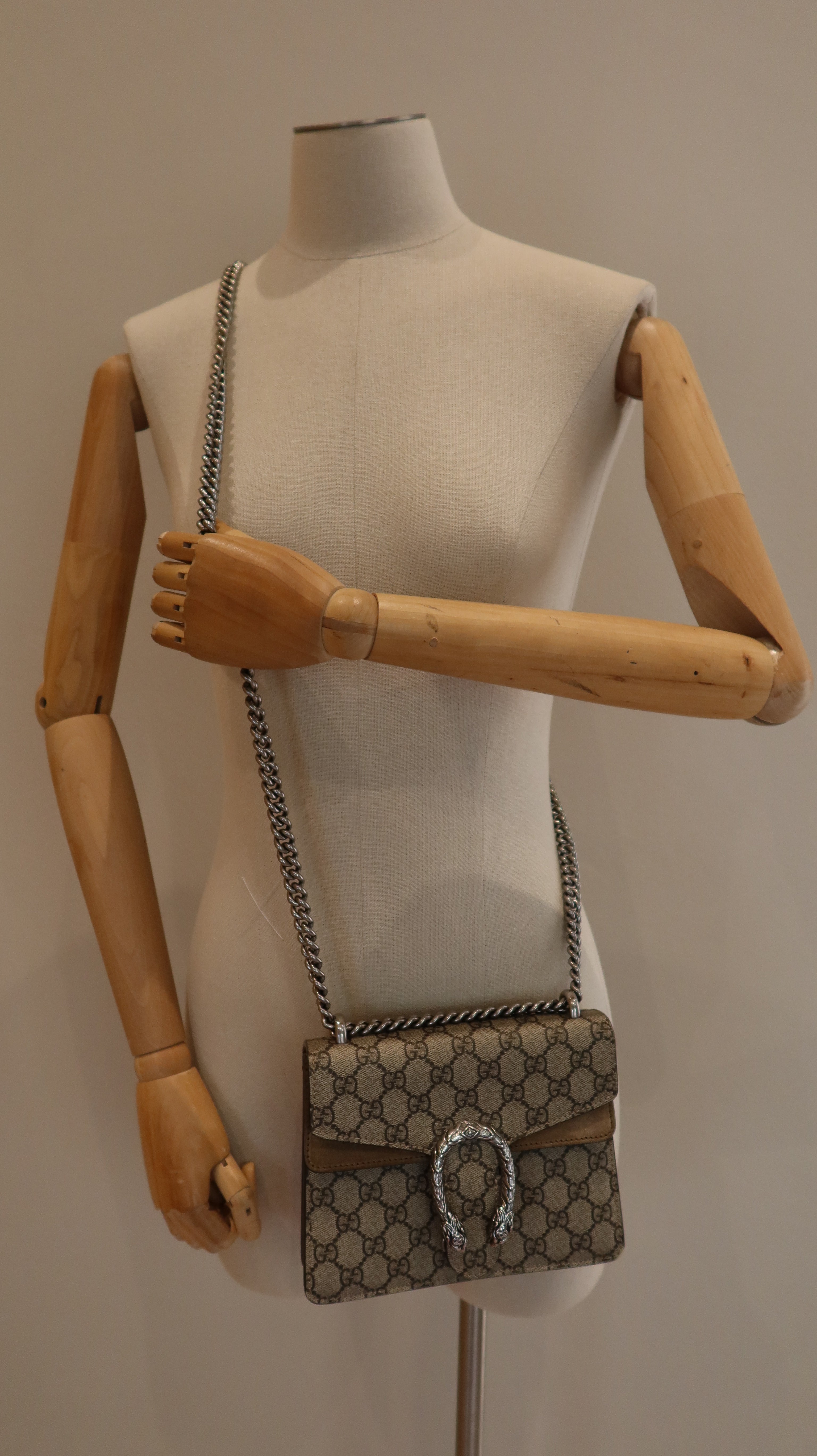 Gucci Dionysus Shoulder Bag