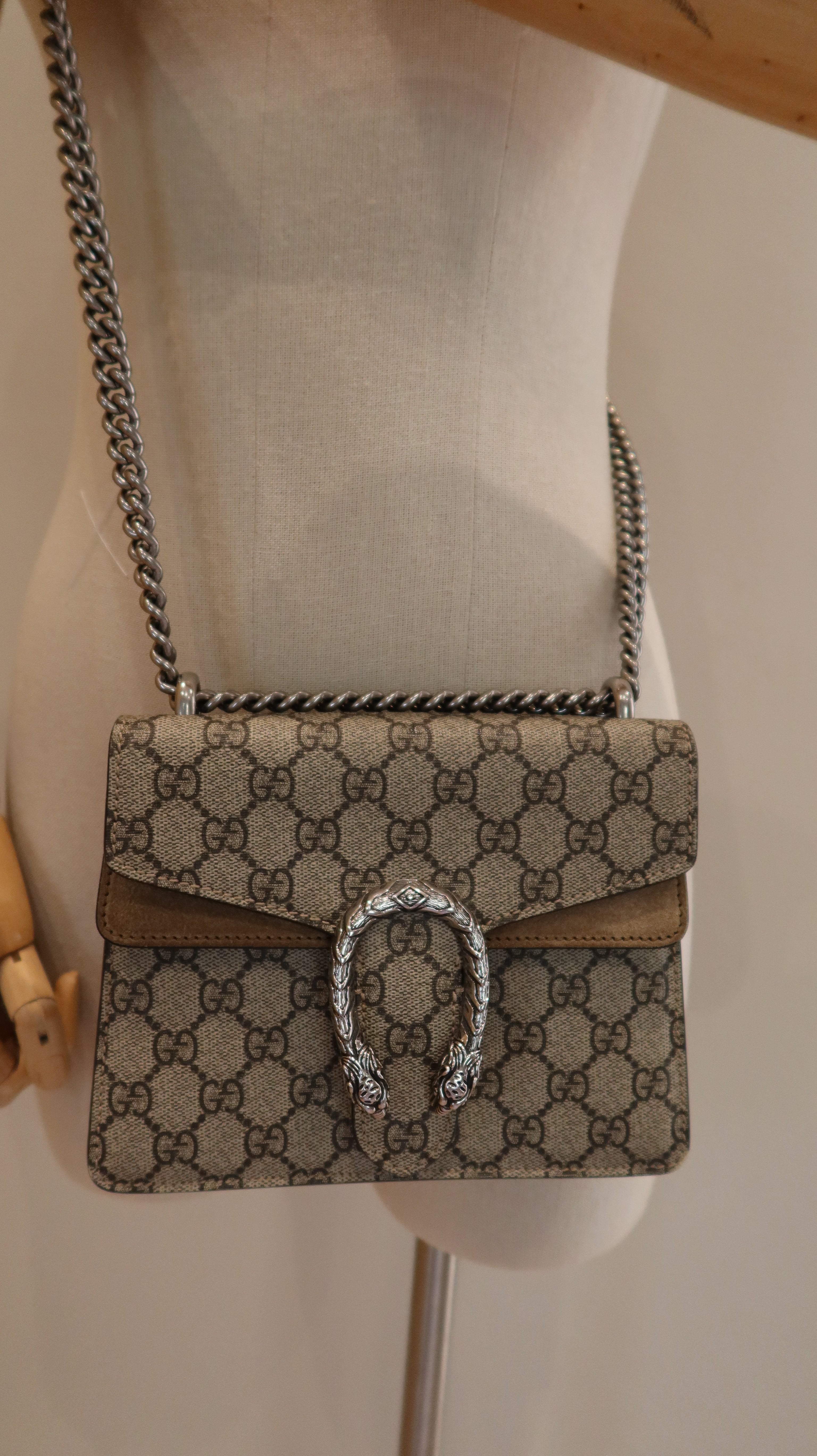 Gucci Dionysus Shoulder Bag
