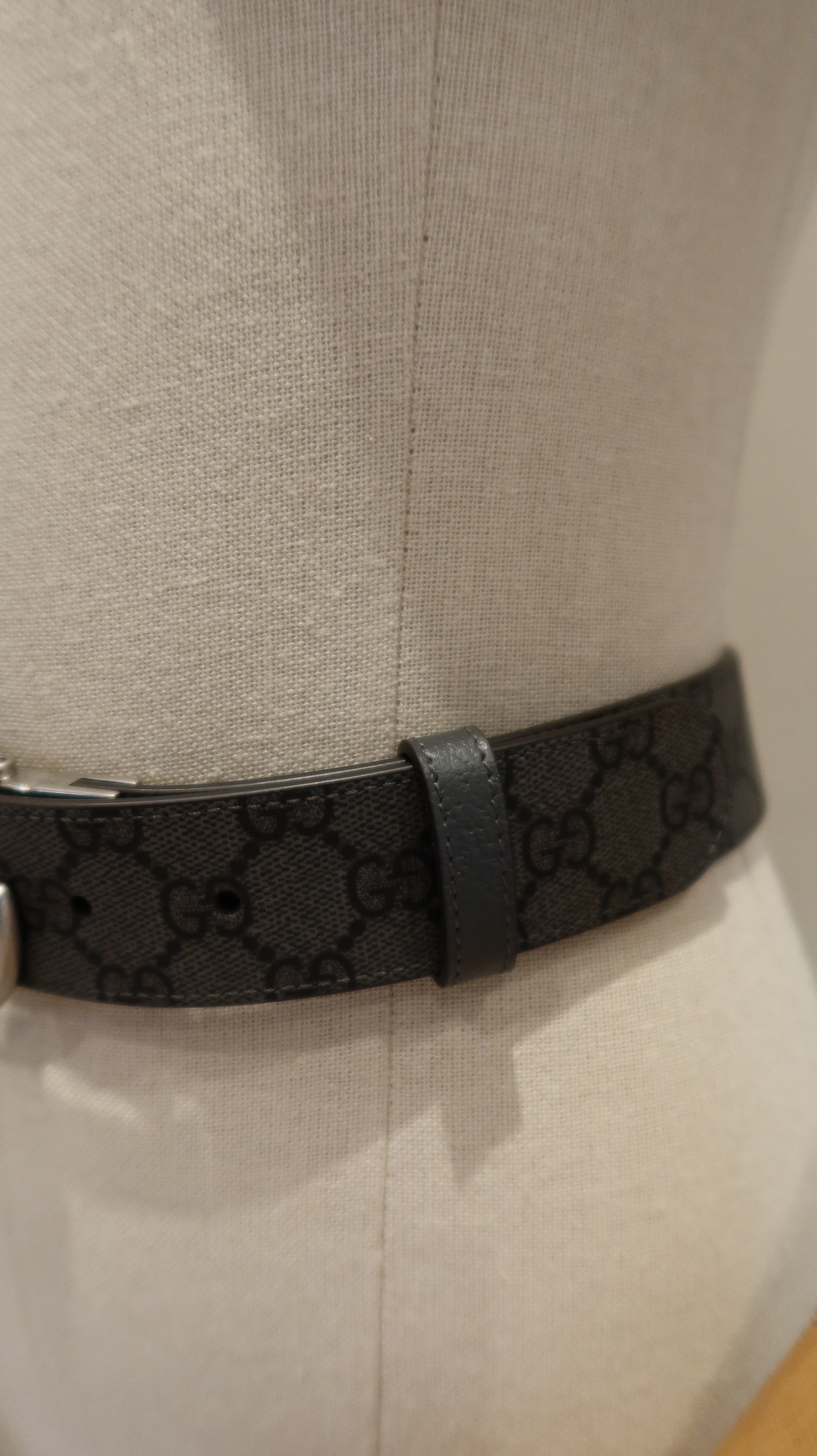 Gucci Reversible Belt (105/42)