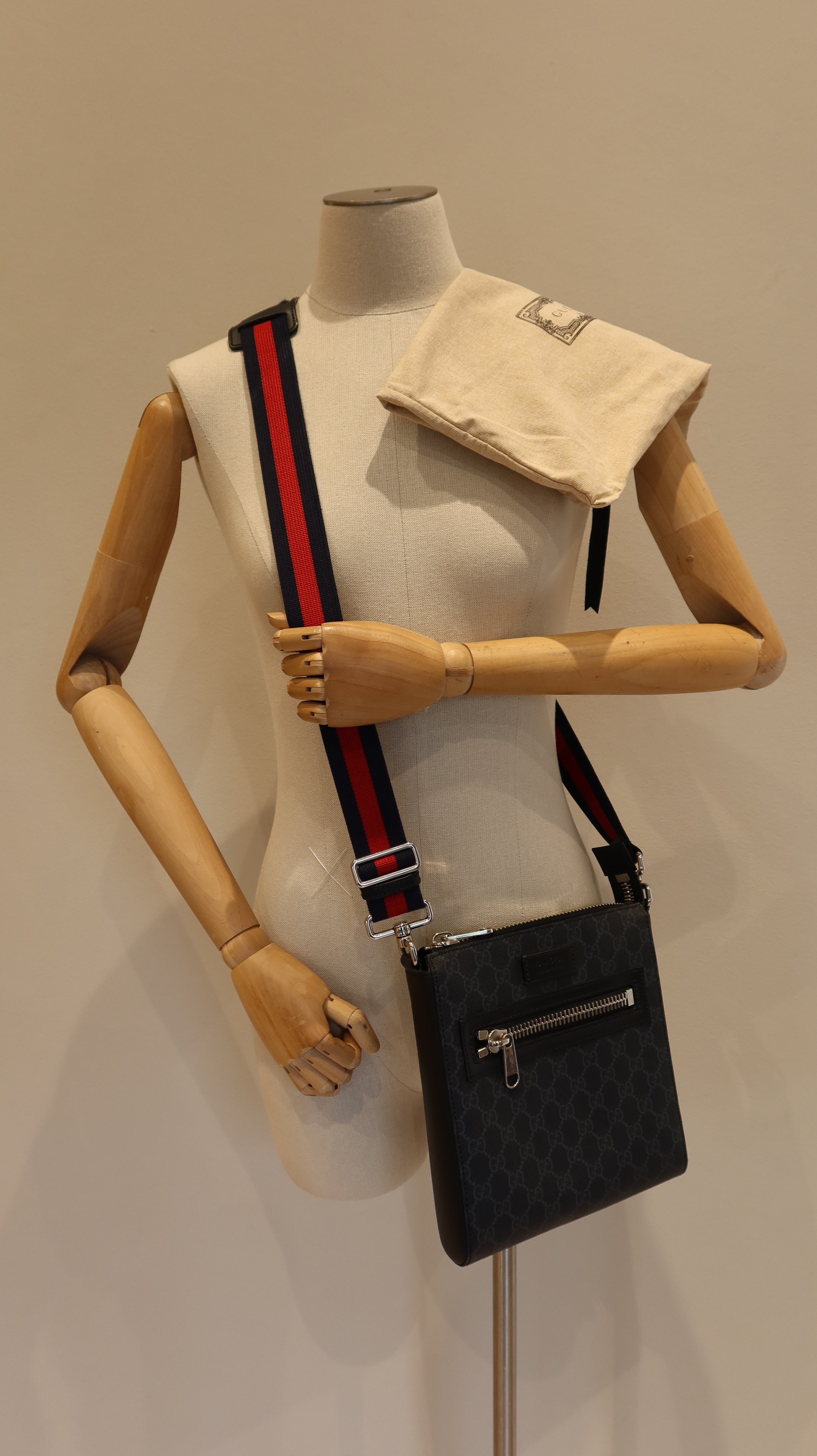 Gucci Messenger Bag *Full Set*
