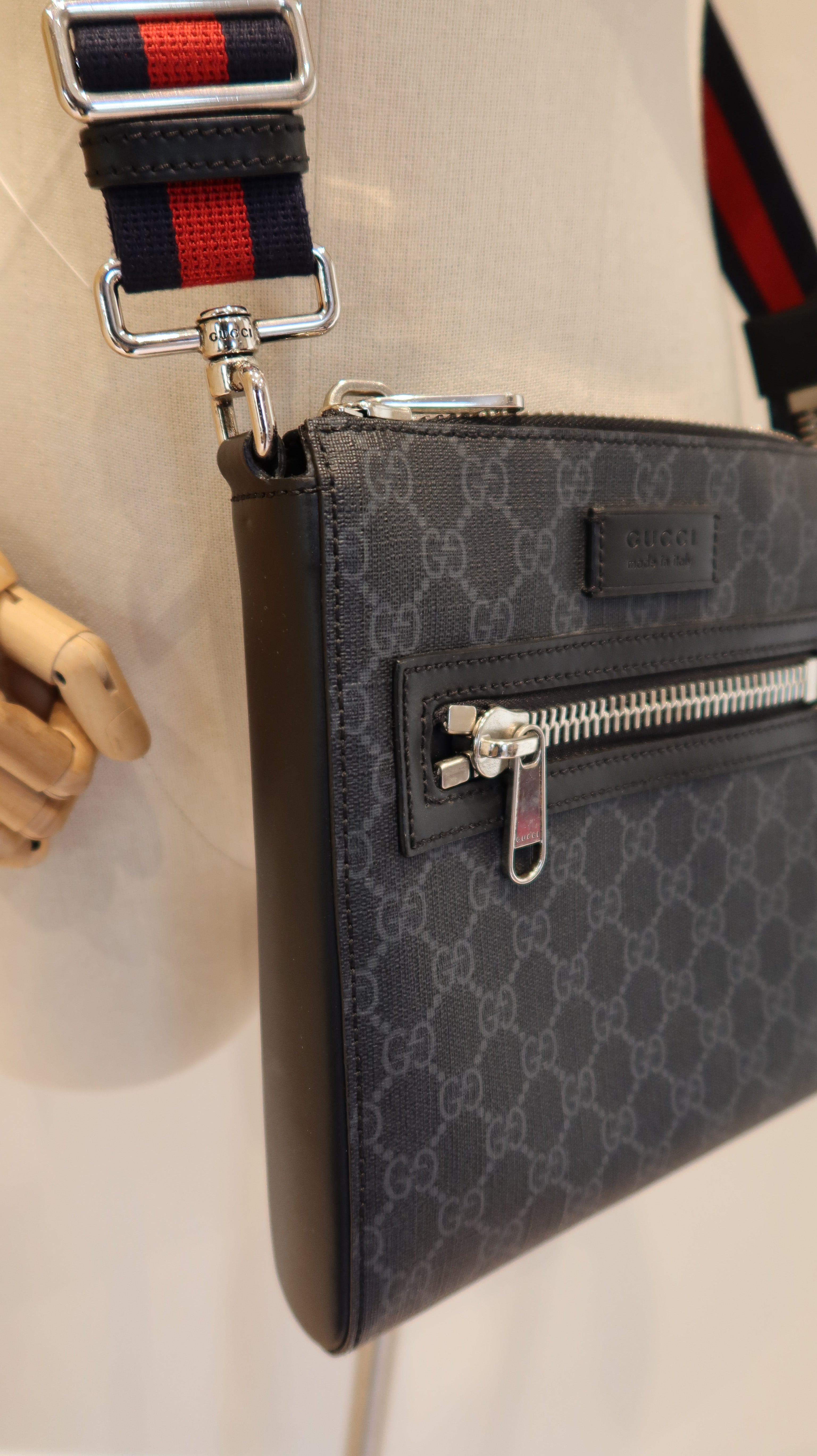 Gucci Messenger Bag *Full Set*