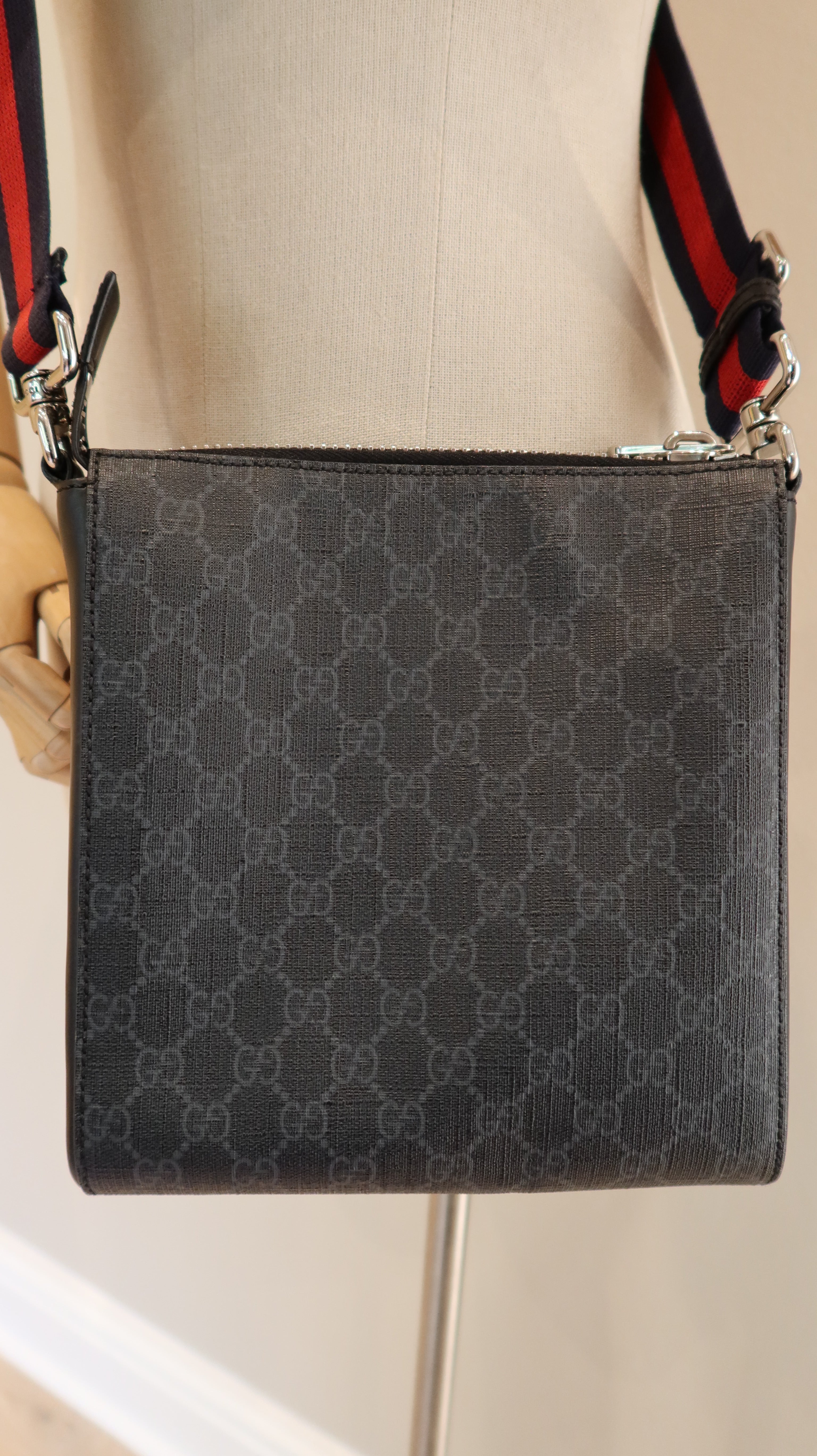 Gucci Messenger Bag *Full Set*