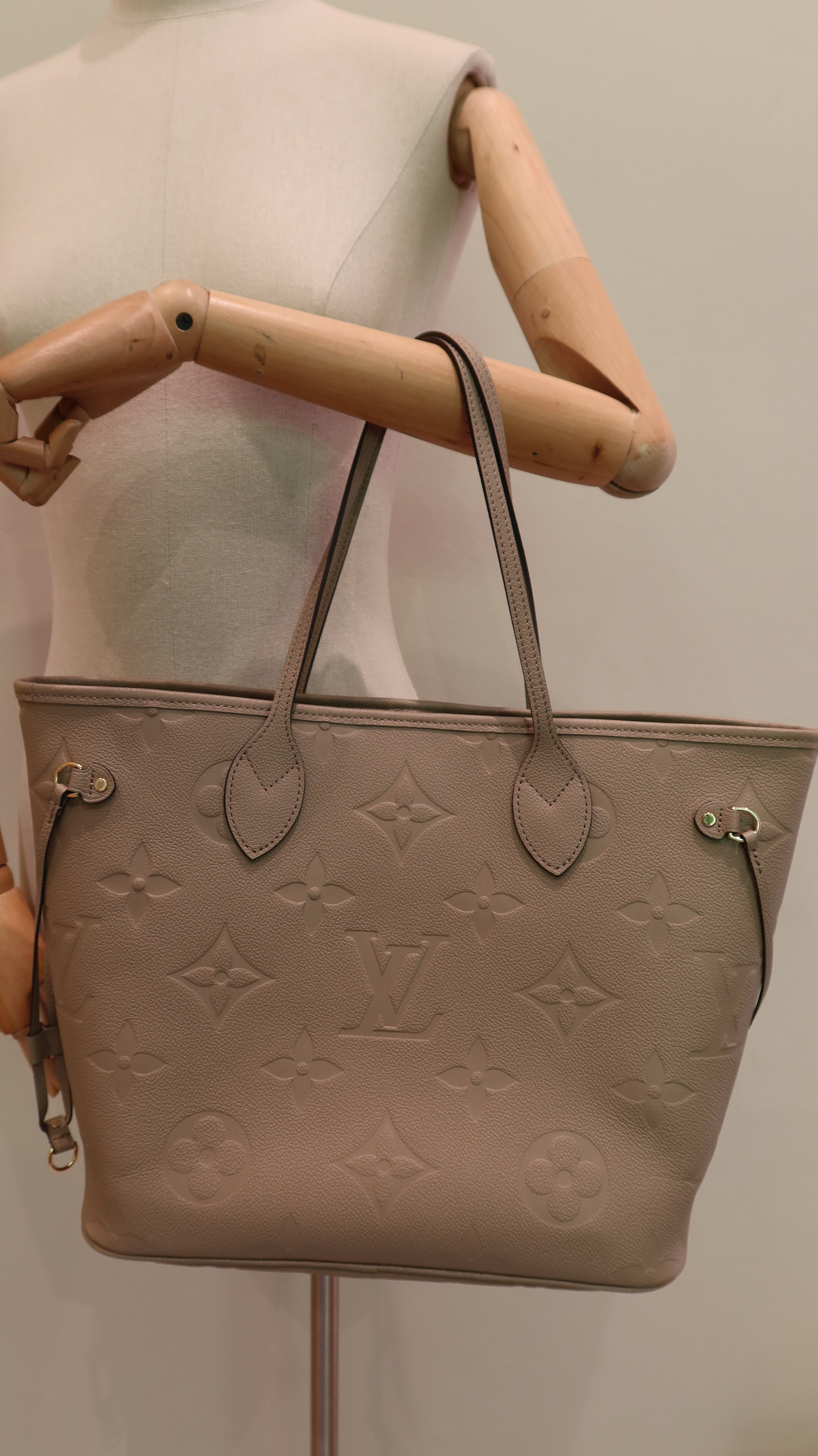 Louis Vuitton Neverfull MM *Store Fresh/Full Set*