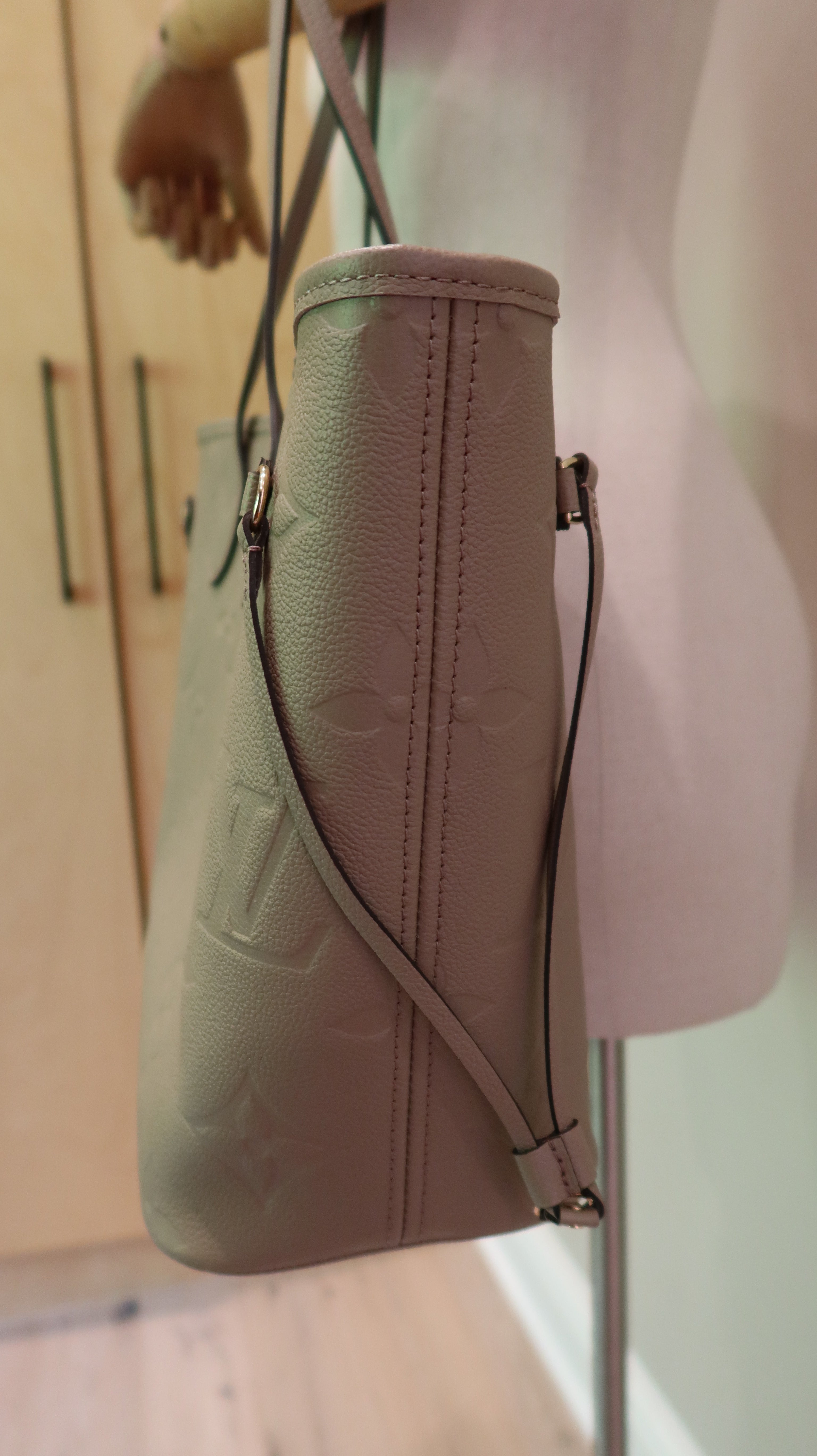 Louis Vuitton Neverfull MM *Store Fresh/Full Set*