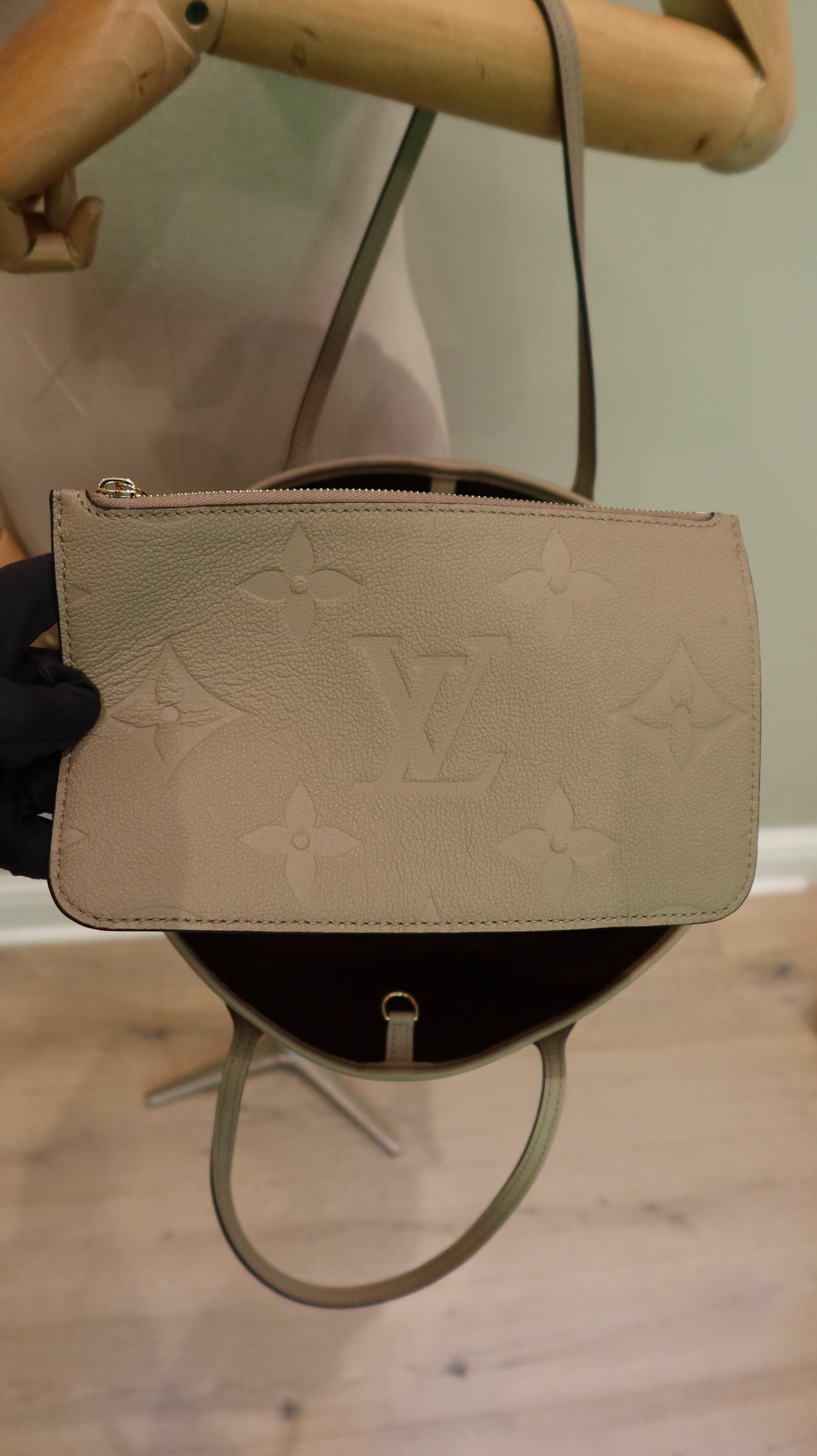 Louis Vuitton Neverfull MM *Store Fresh/Full Set*