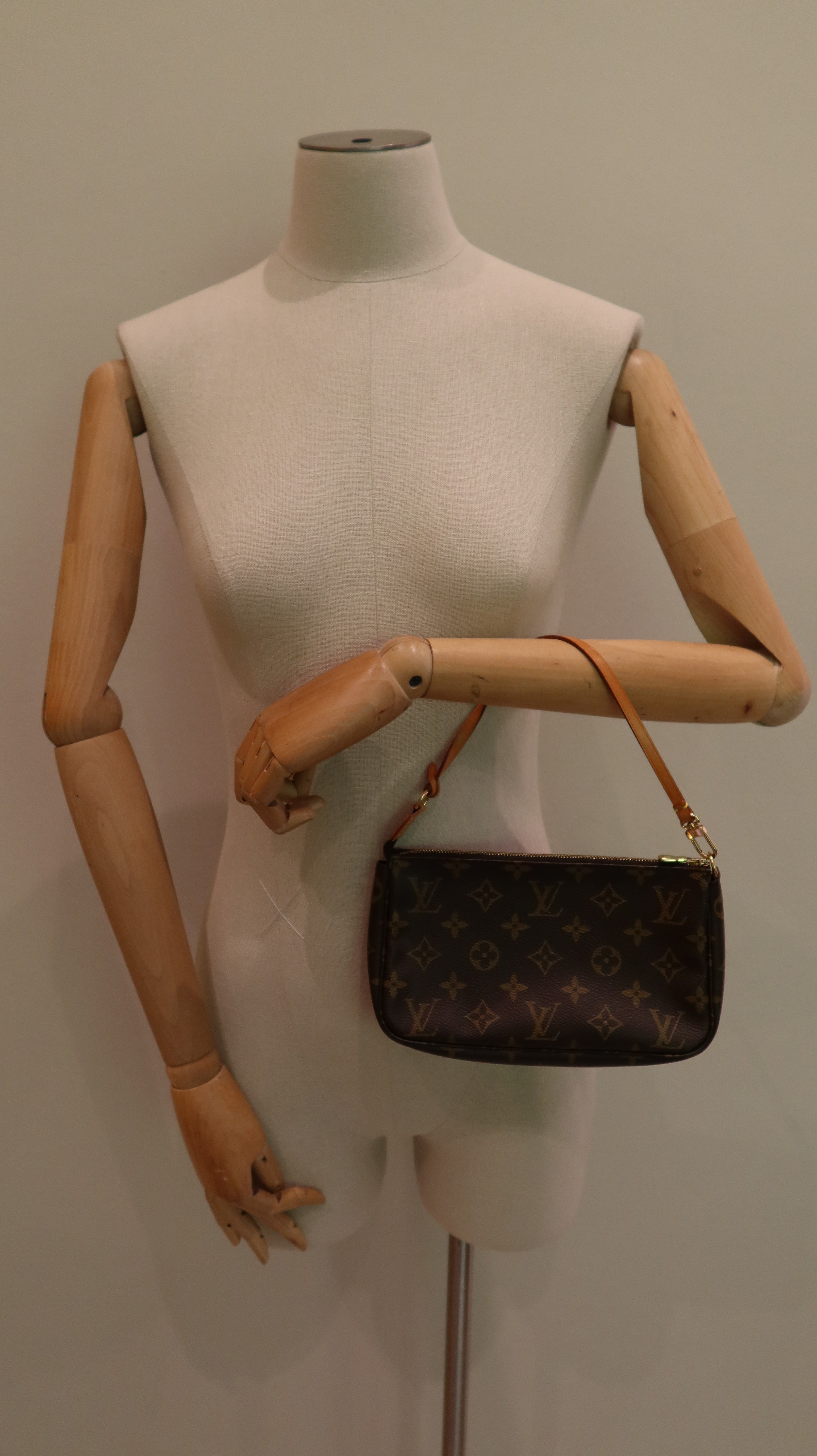 Louis Vuitton Pochette Accessoires