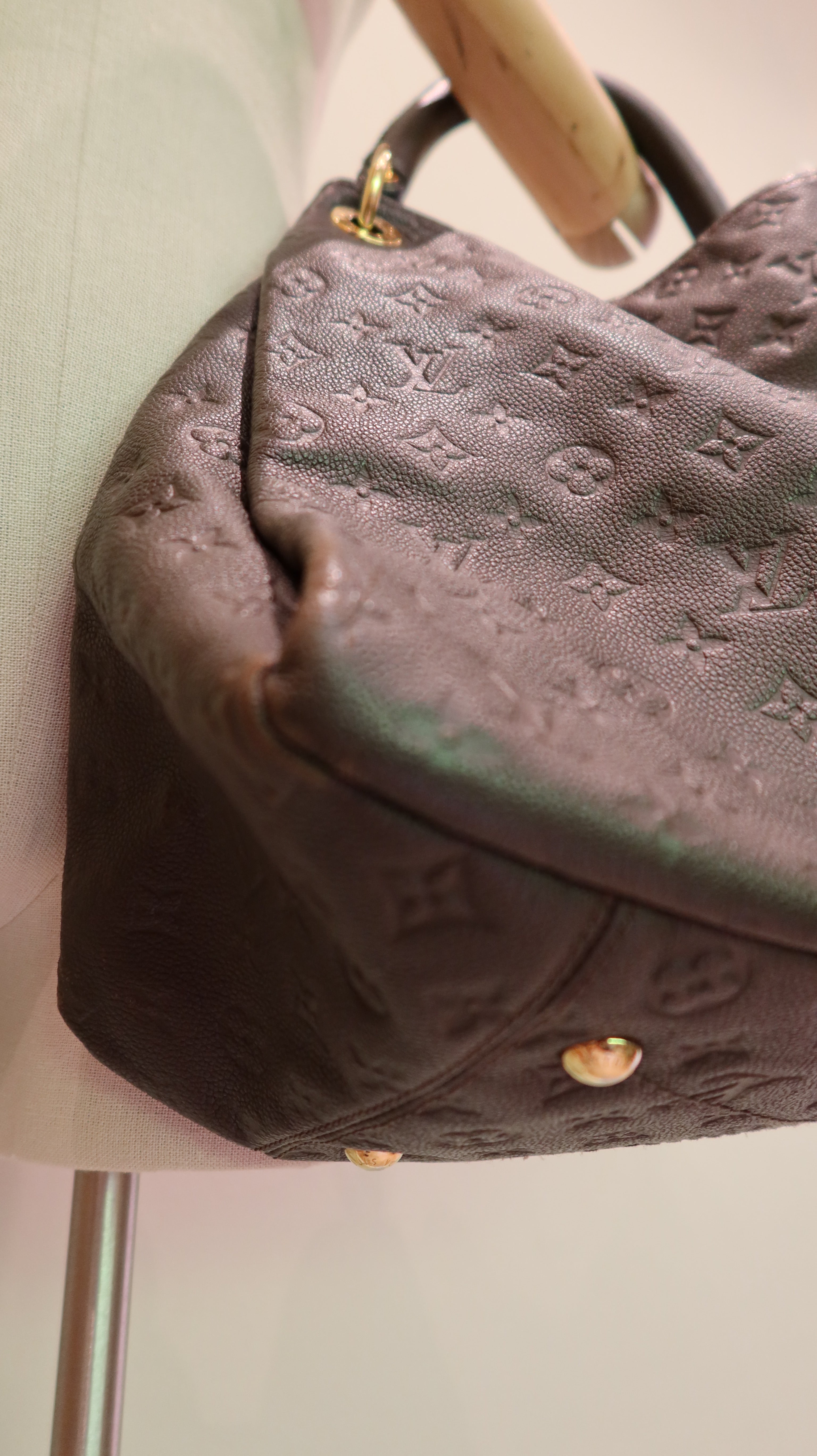 Louis Vuitton Artsy MM