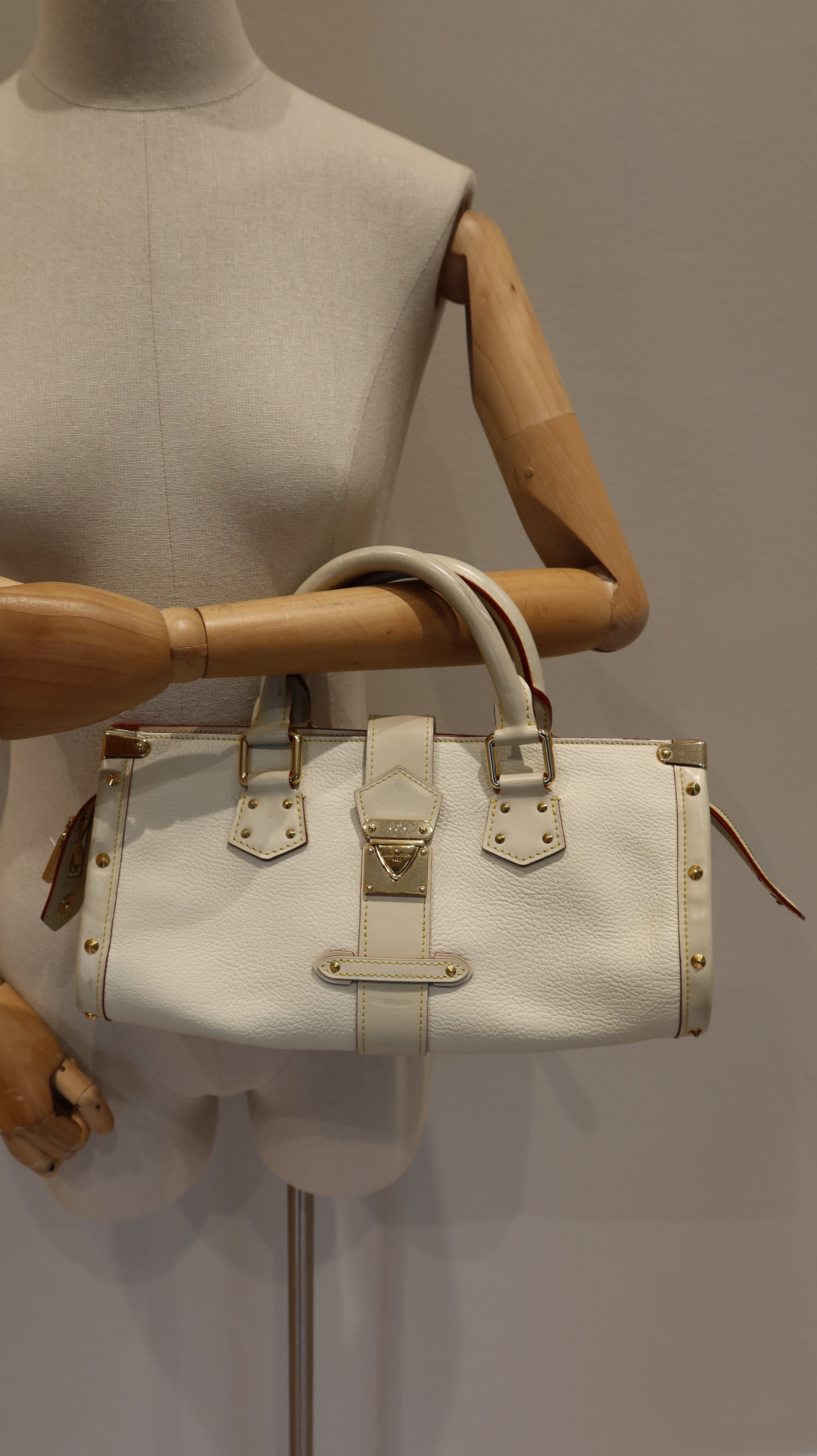 Louis Vuitton L’Epanoui Bag