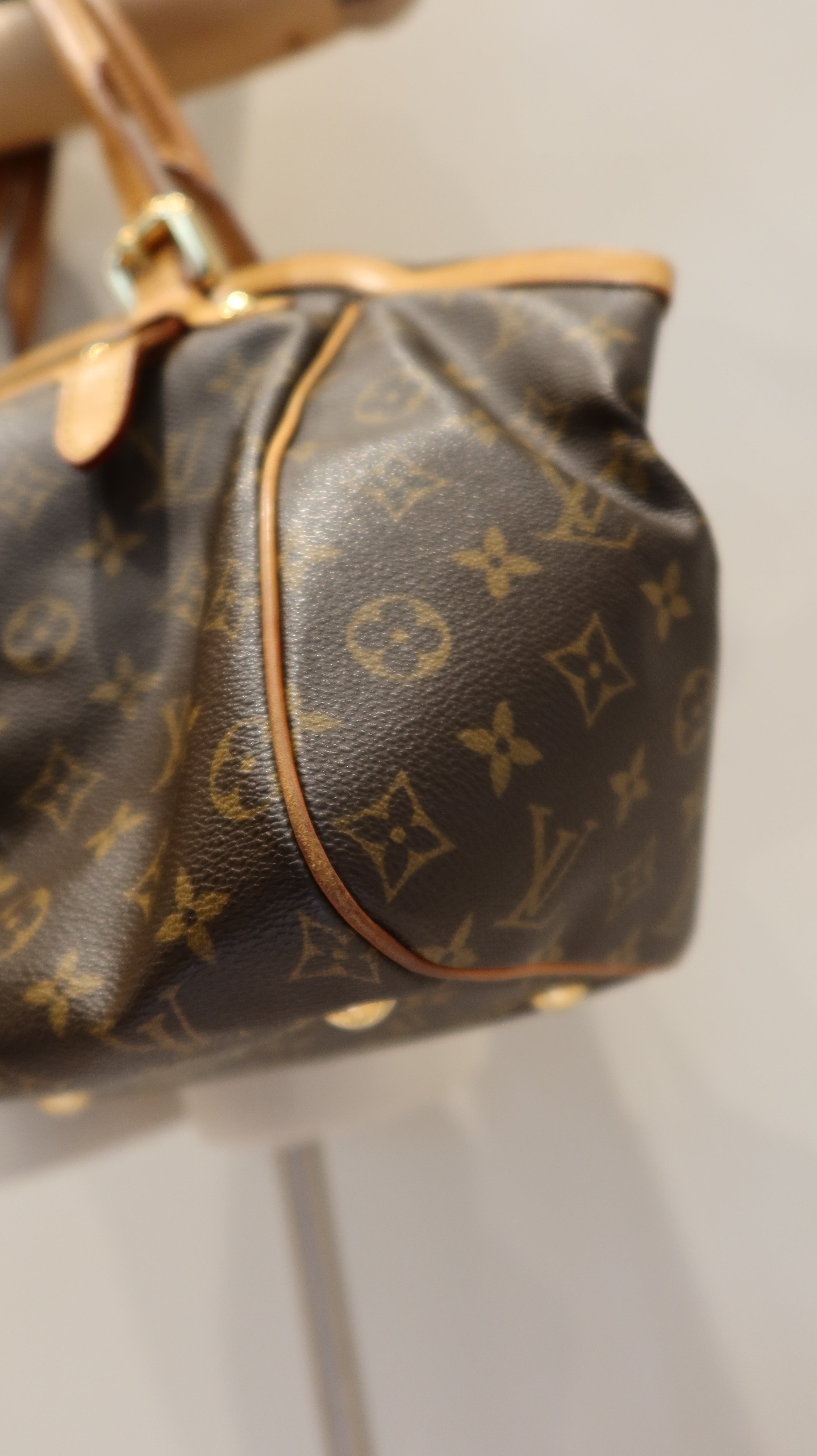 Louis Vuitton Tivoli GM Bag