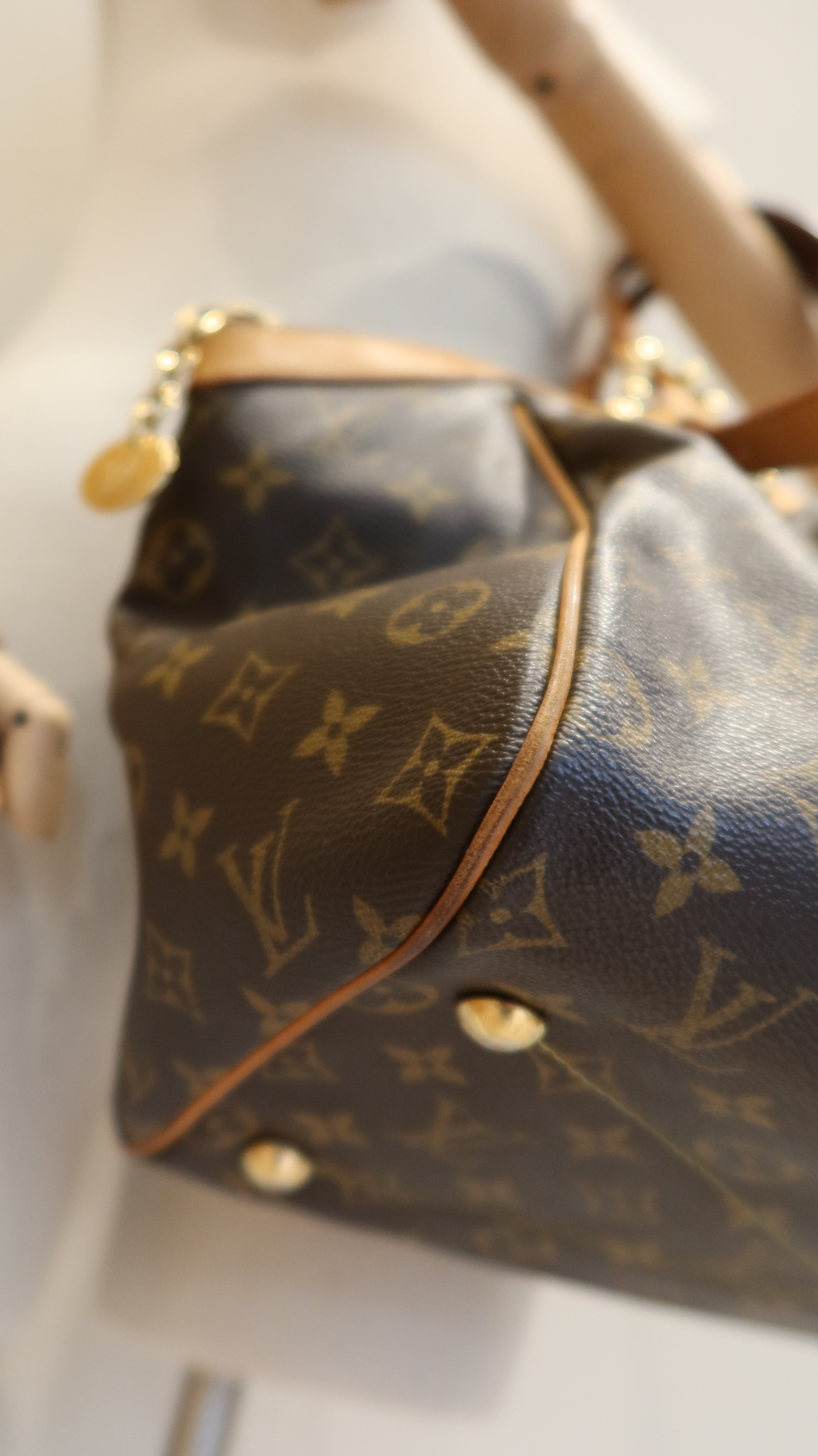 Louis Vuitton Tivoli GM Bag
