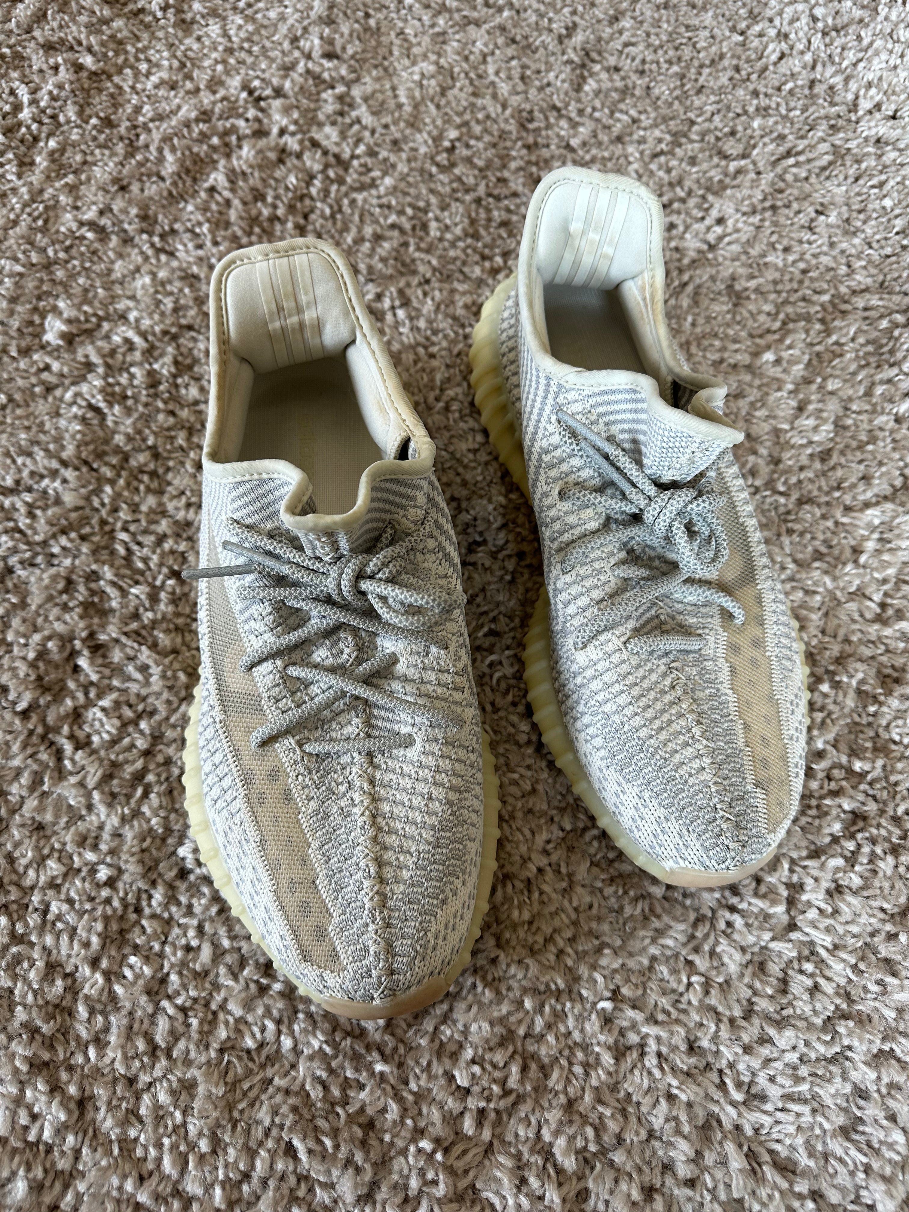Yeezy Sneakers (EU44)