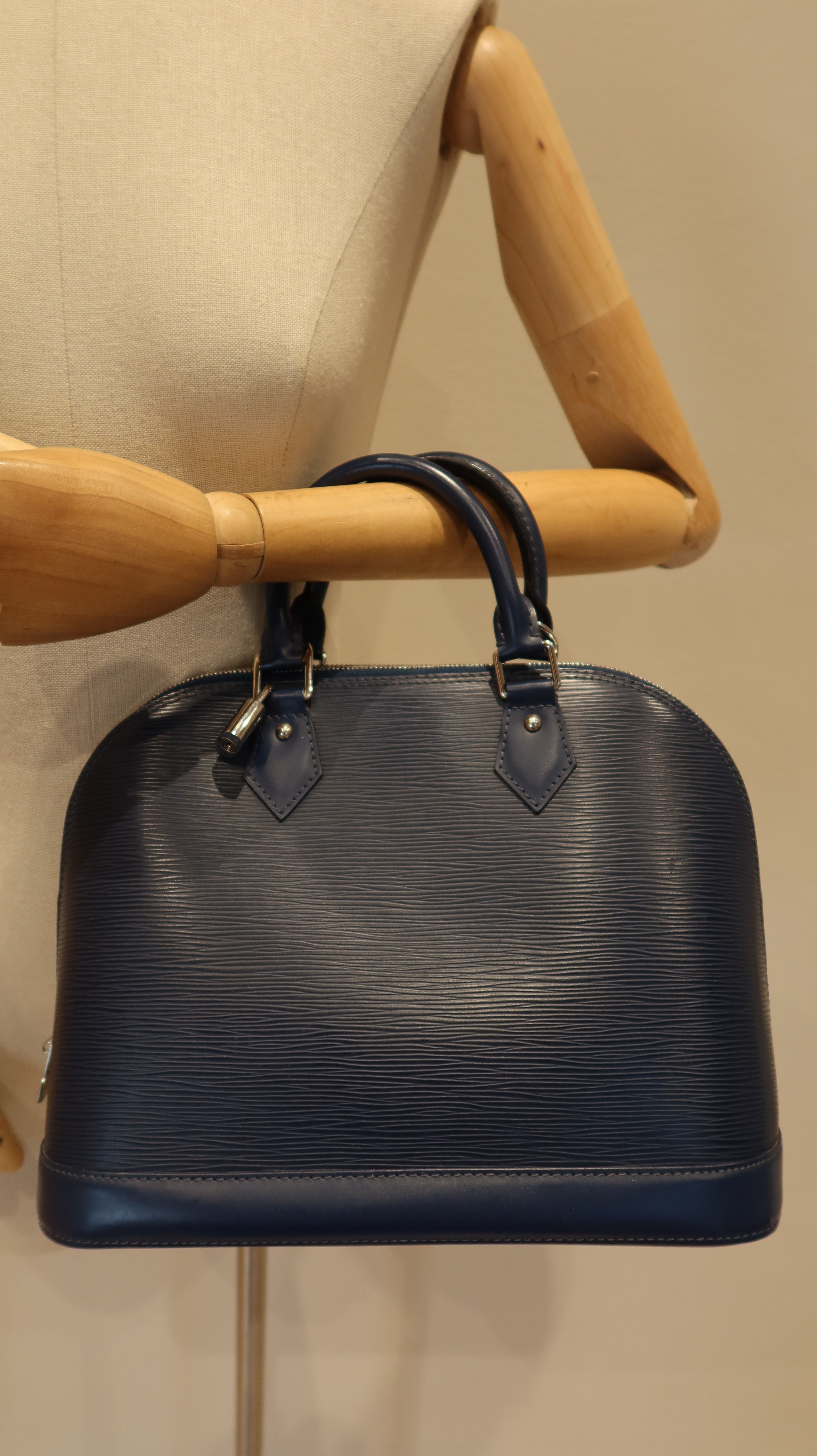 Louis Vuitton Alma PM