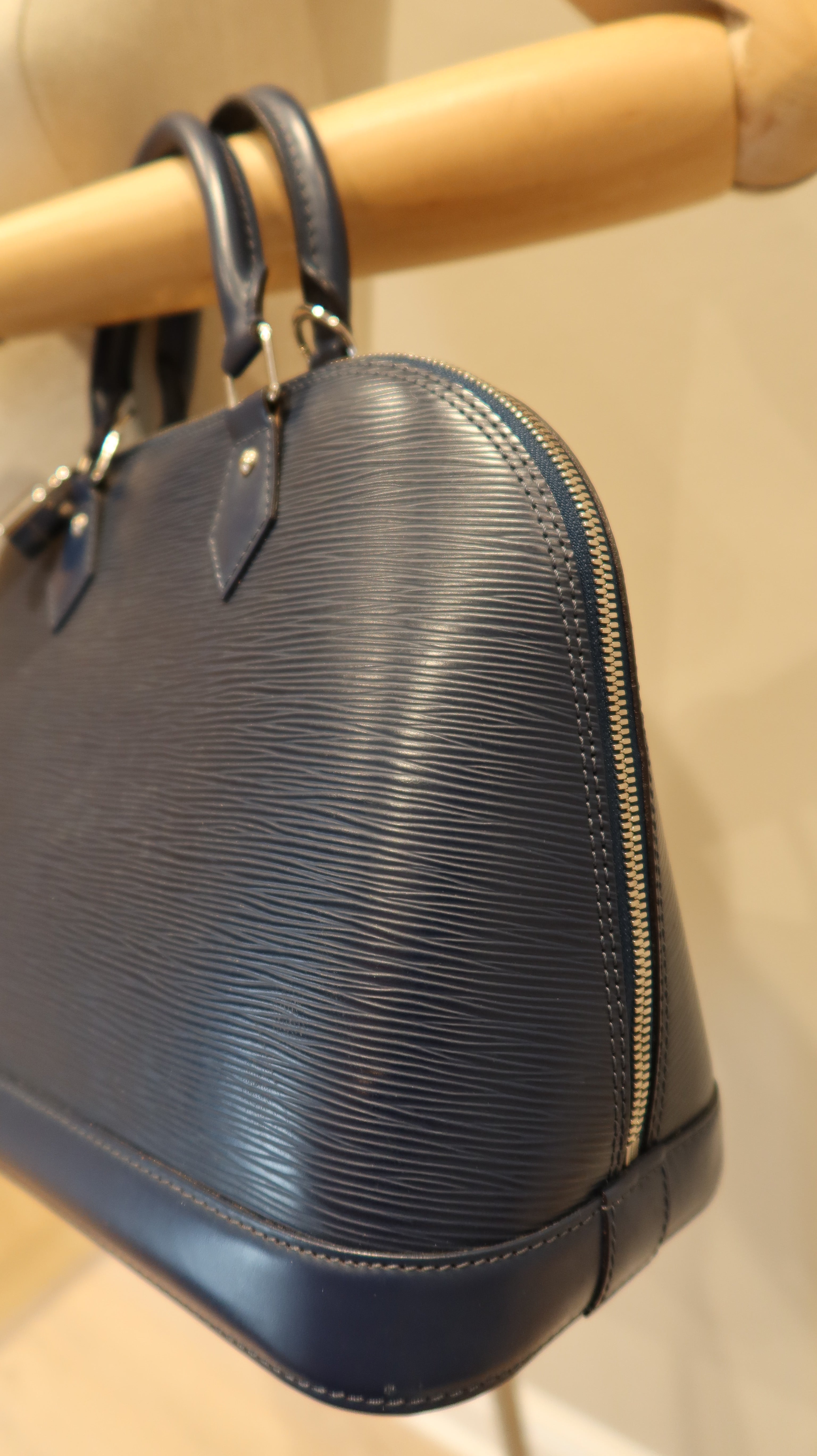 Louis Vuitton Alma PM