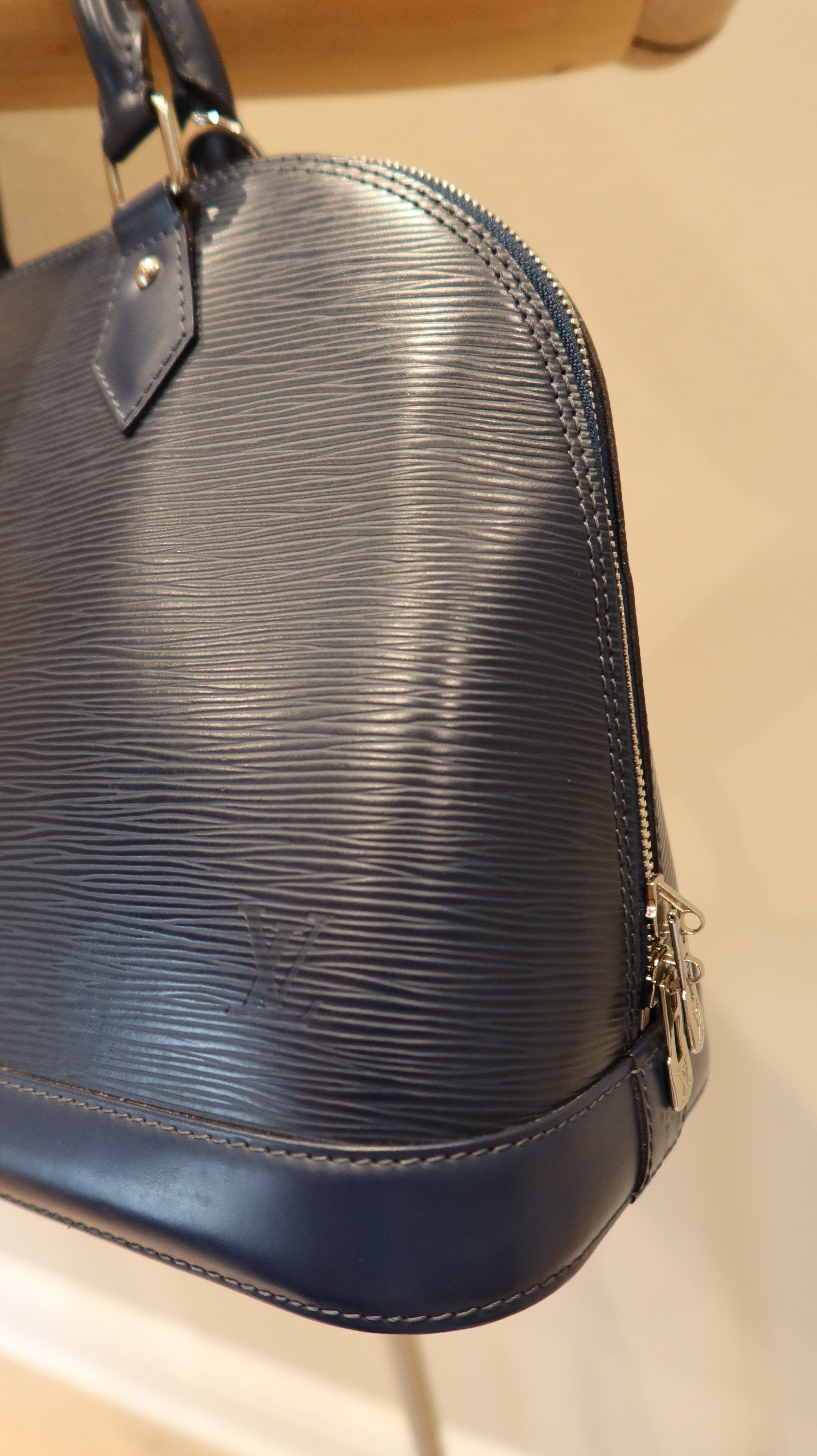 Louis Vuitton Alma PM