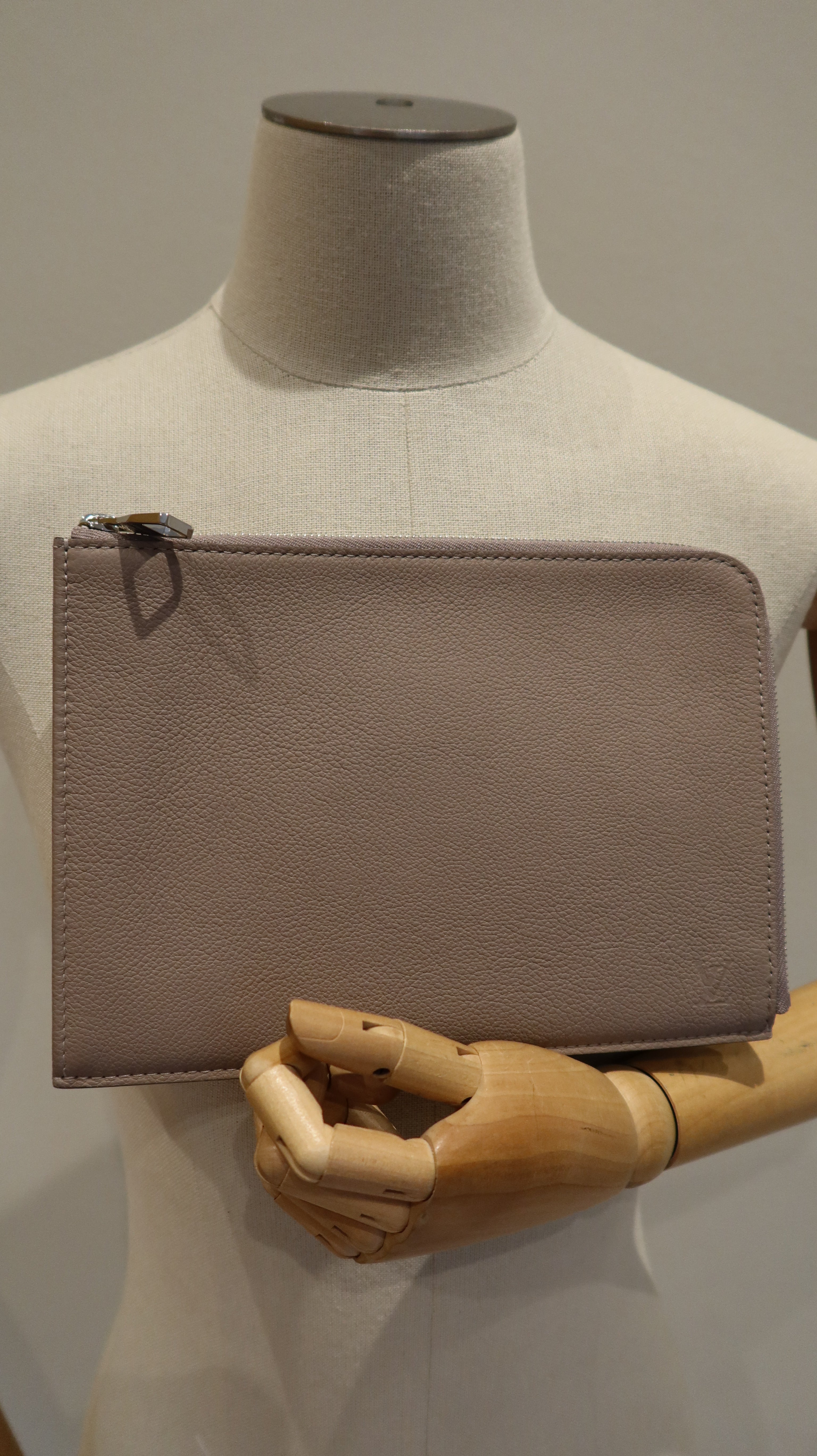 Louis Vuitton Taurillon Pochette Jour PM