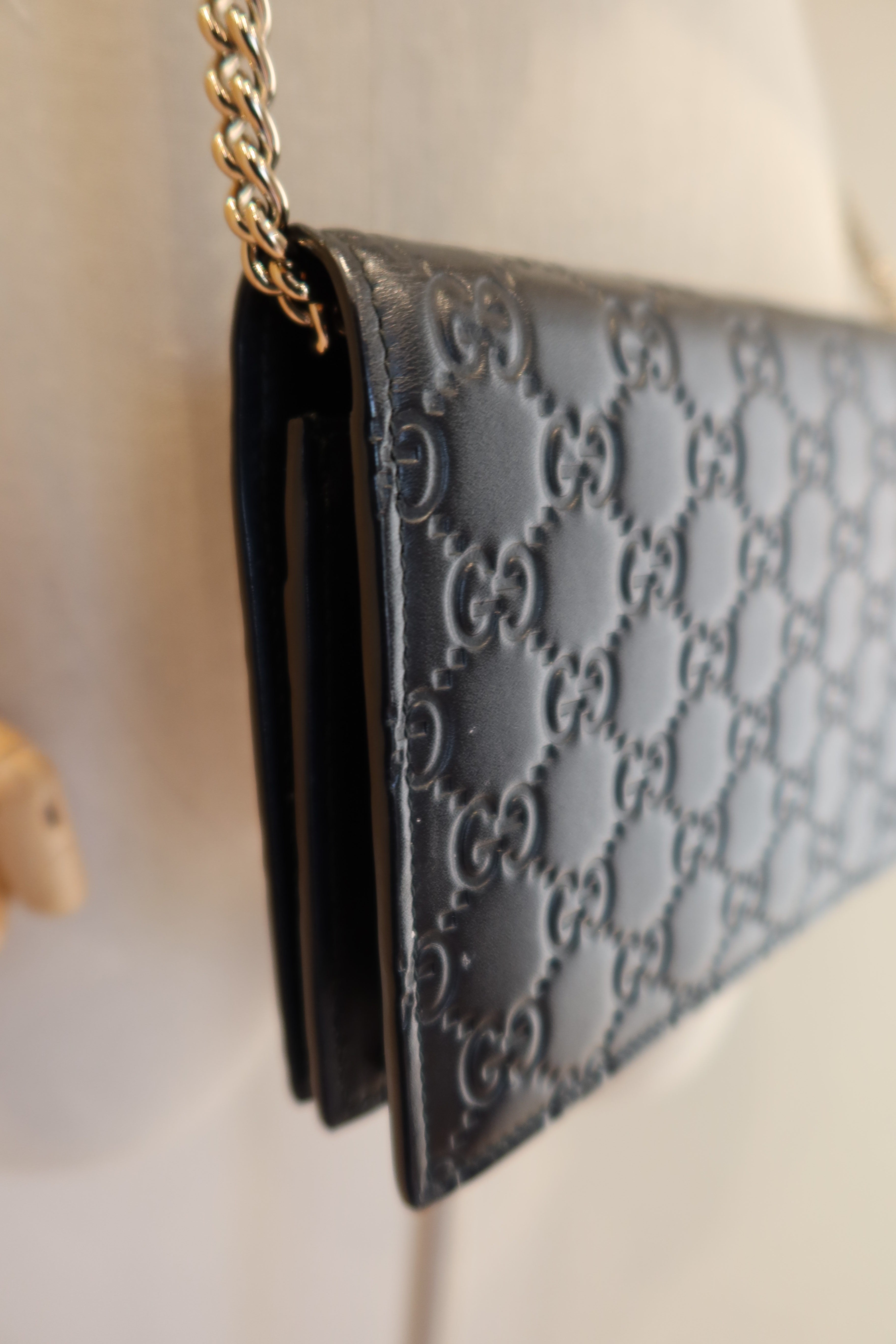 Gucci Wallet On Chain