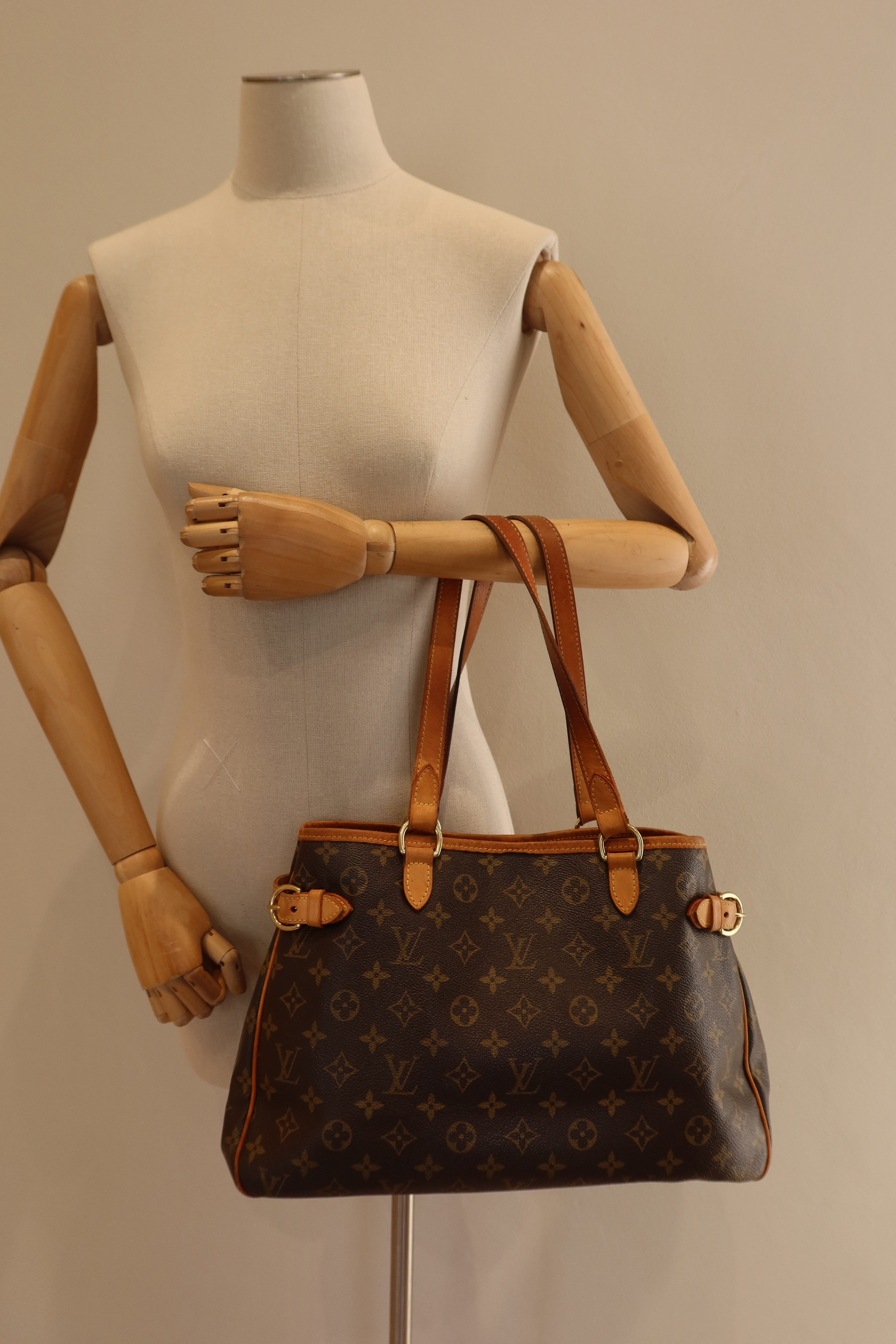 Louis Vuitton Batignolles Tote