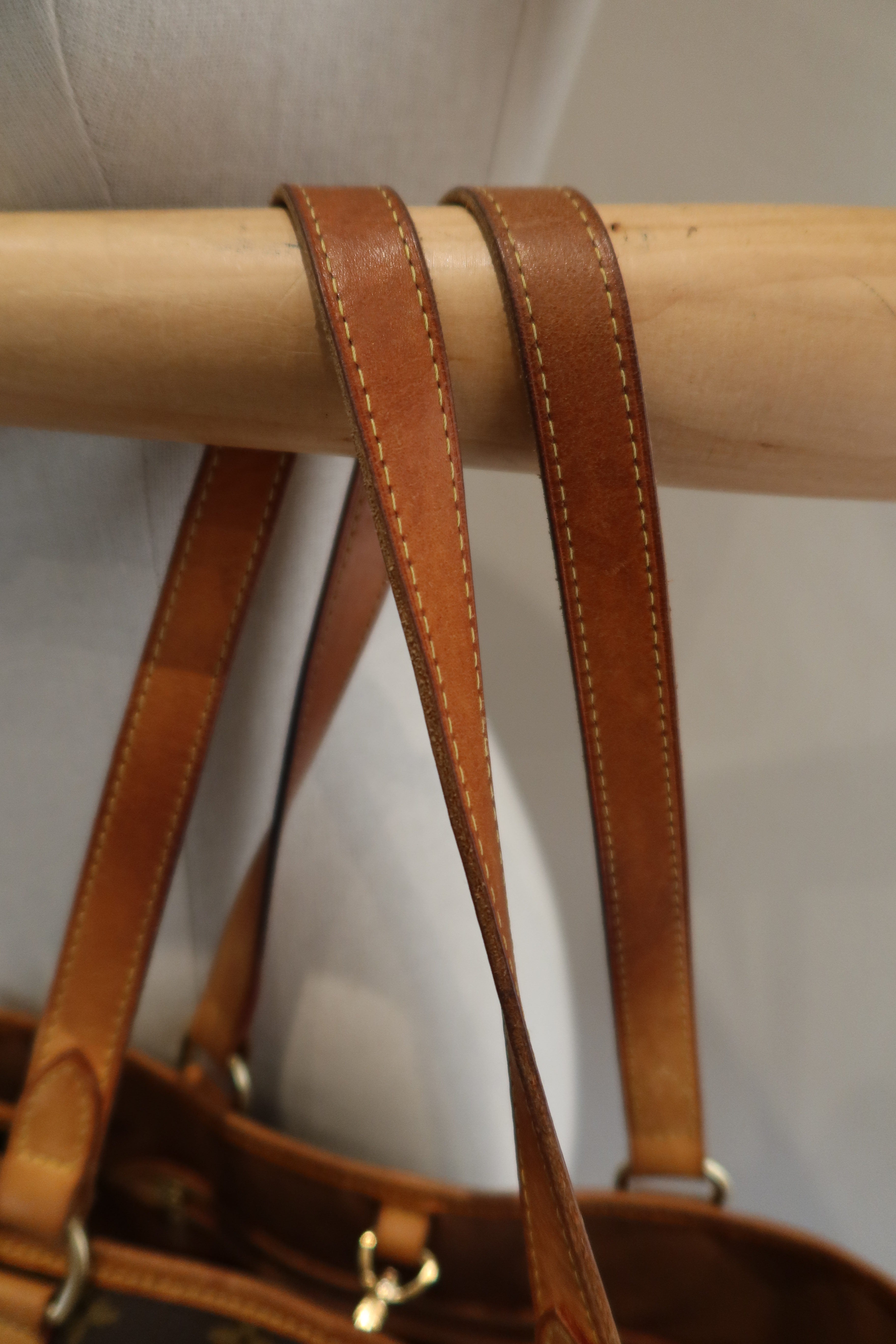 Louis Vuitton Batignolles Tote