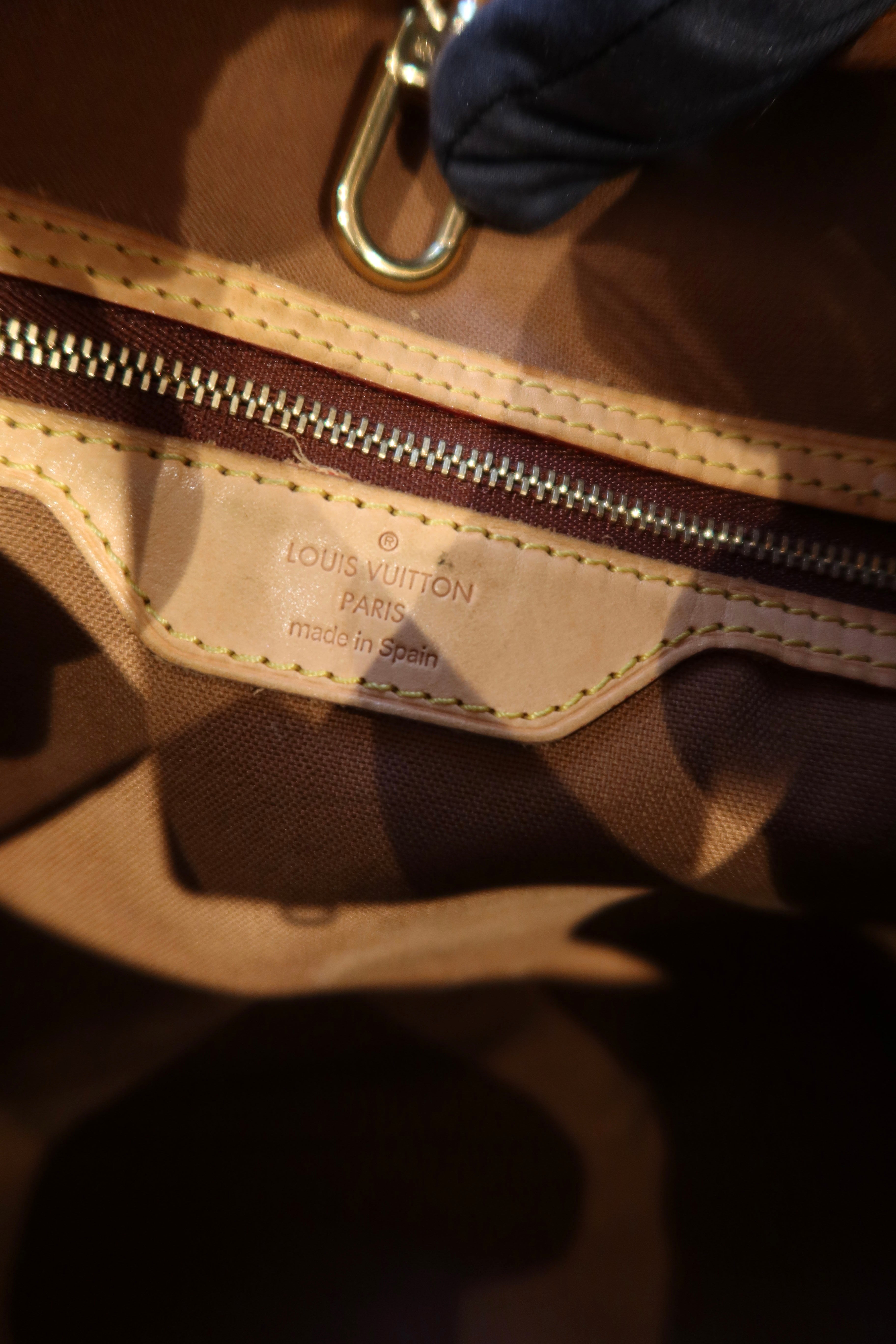 Louis Vuitton Batignolles Tote