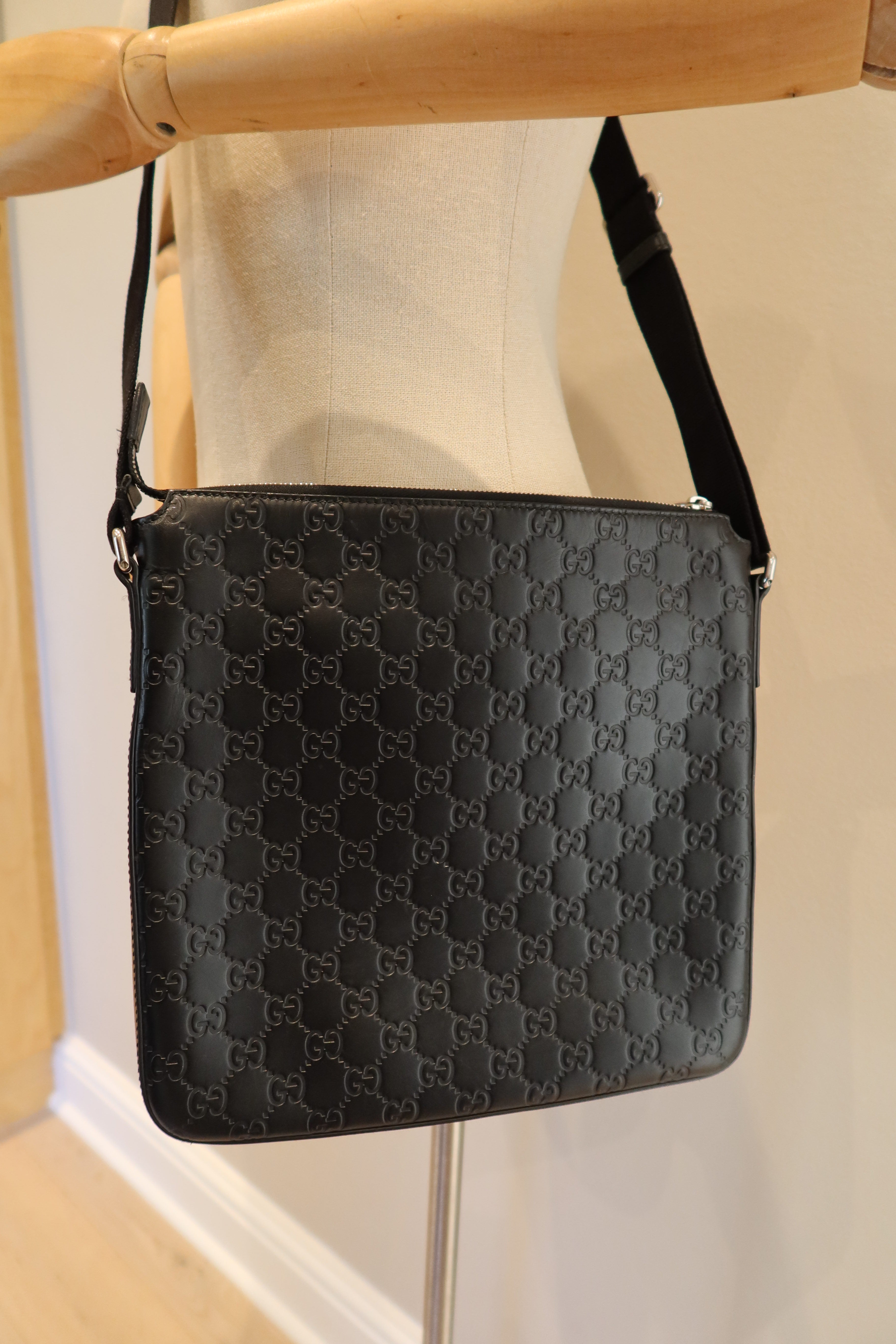 Gucci Messenger Bag