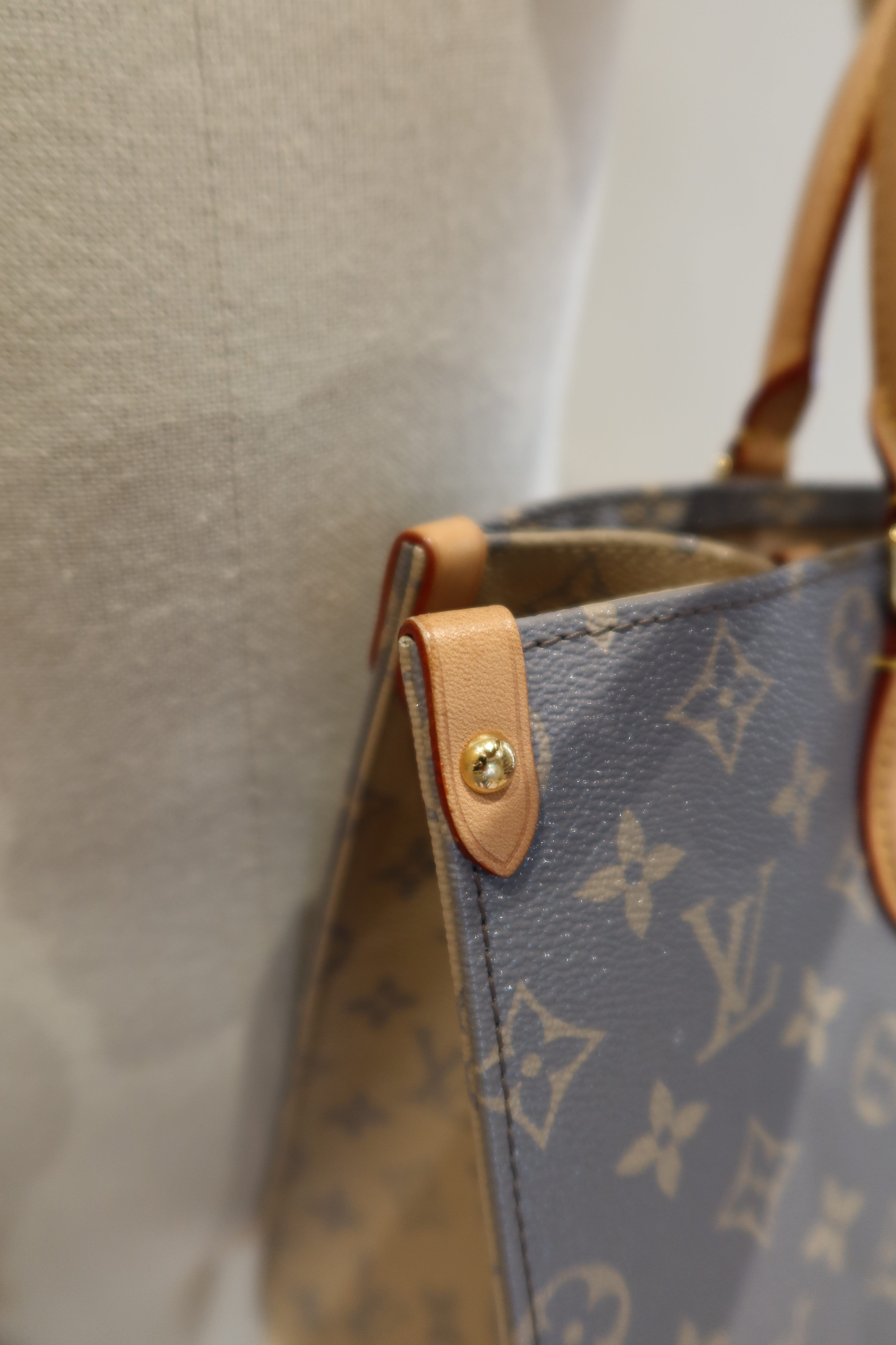 Louis Vuitton OnTheGo MM