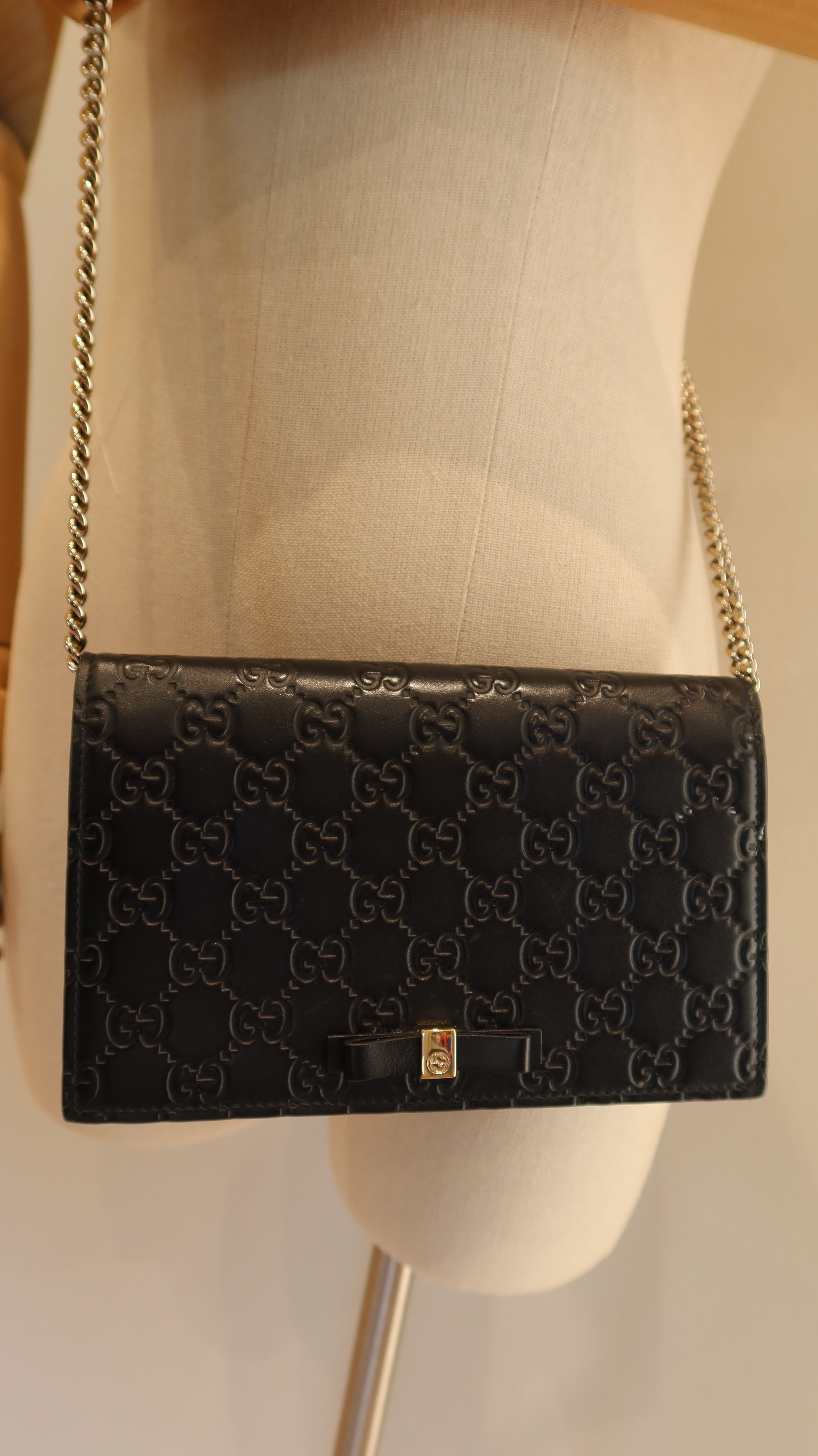 Gucci Wallet On Chain