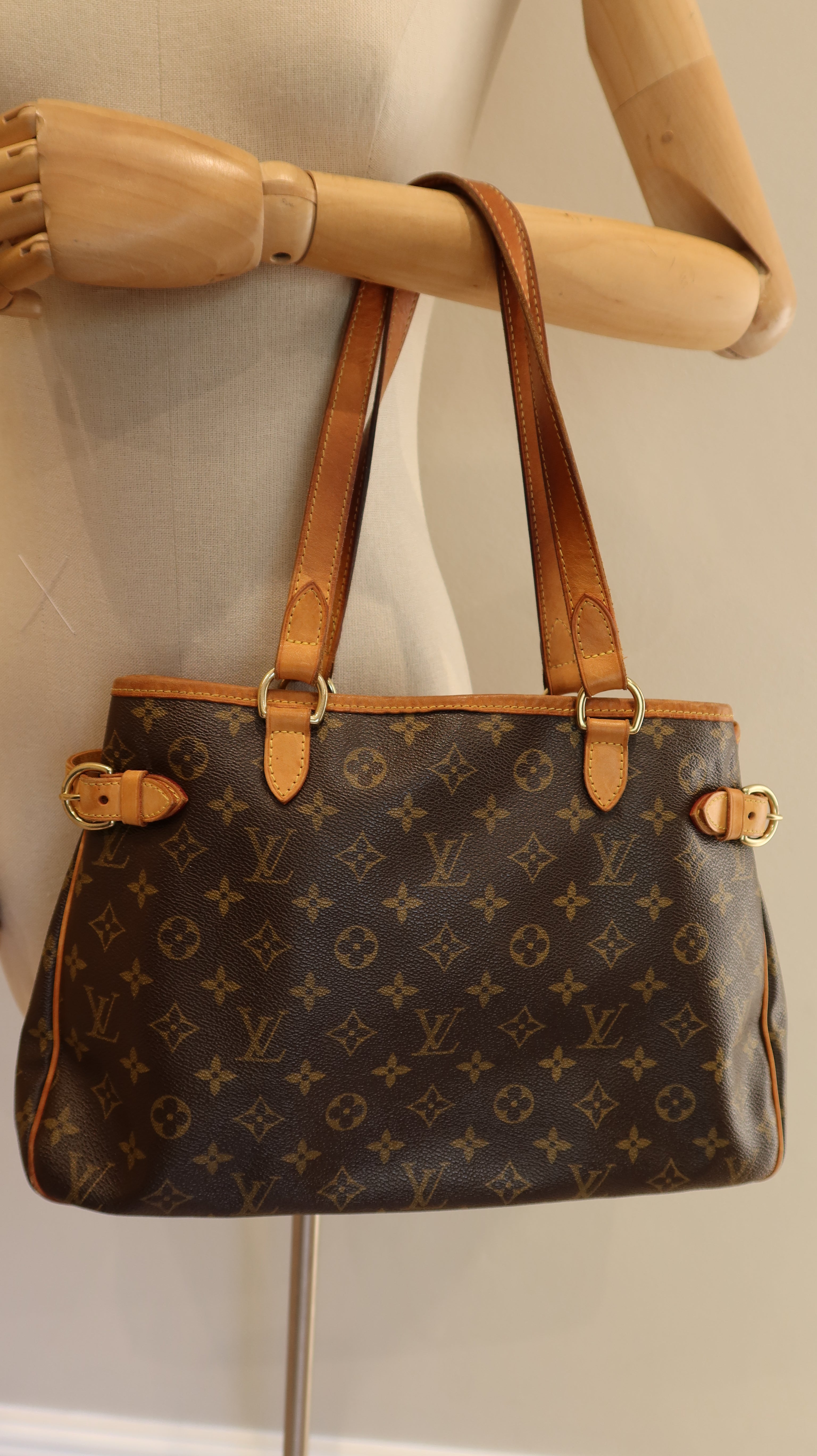 Louis Vuitton Batignolles Tote