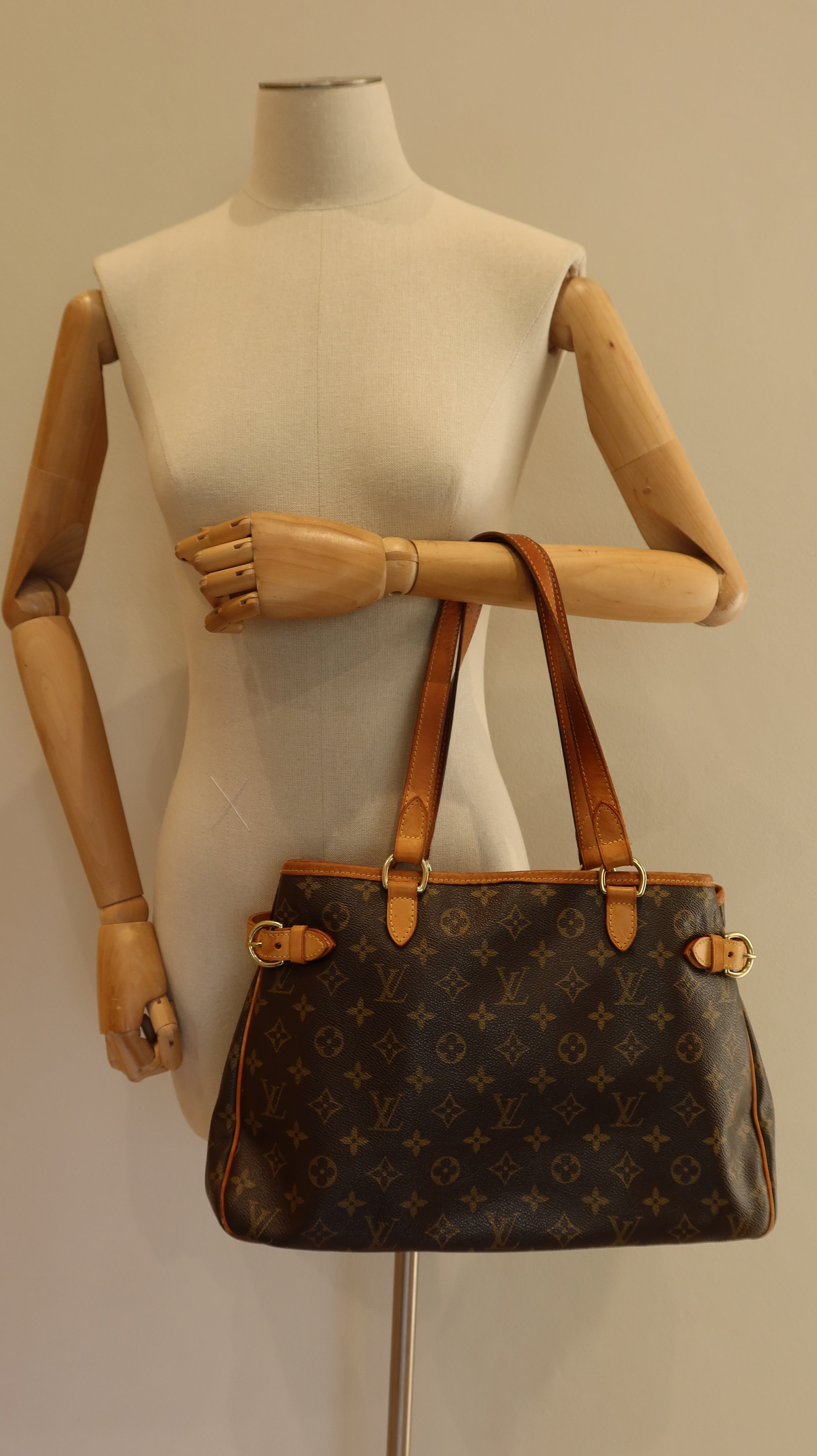 Louis Vuitton Batignolles Tote