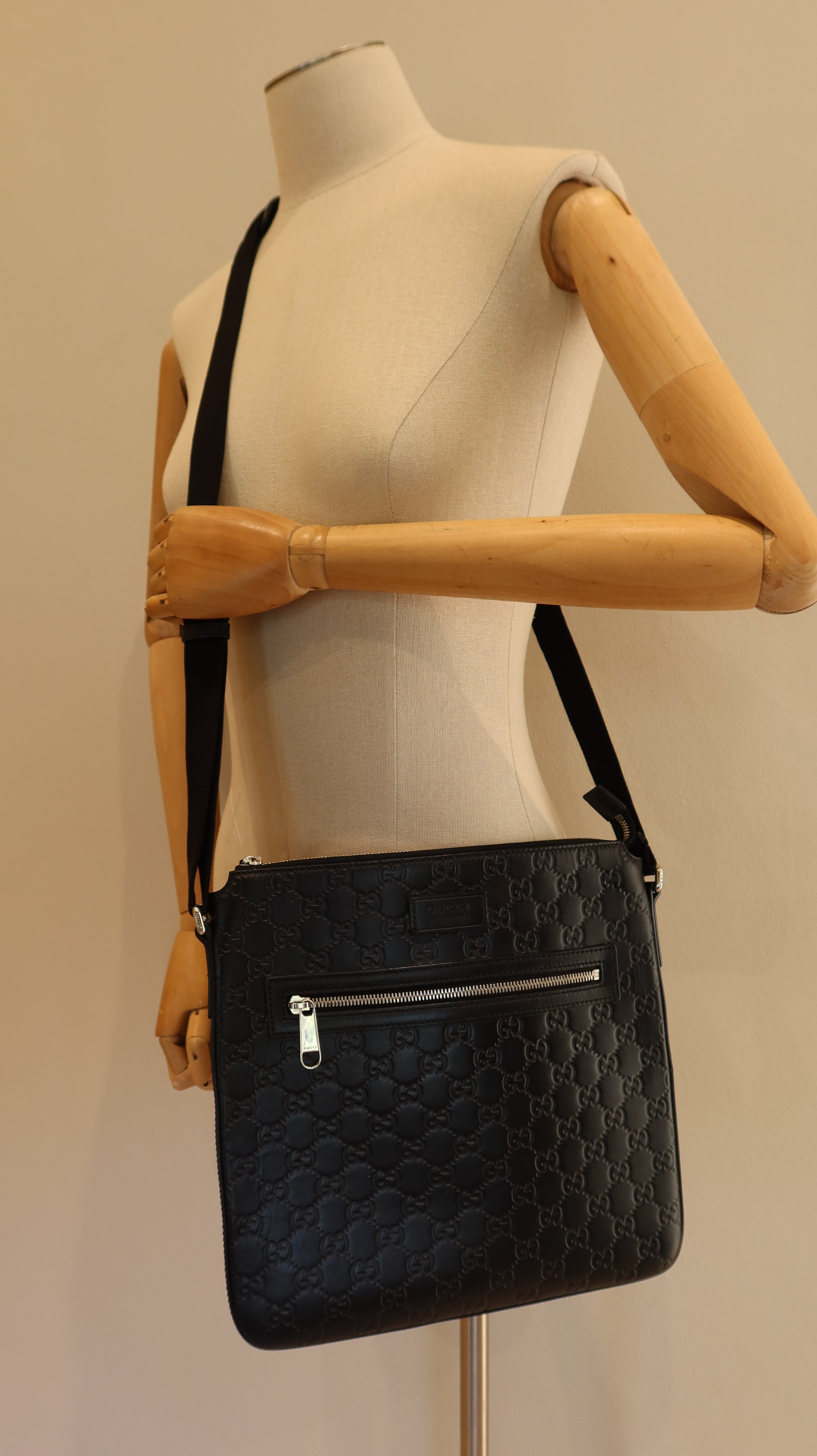 Gucci Messenger Bag