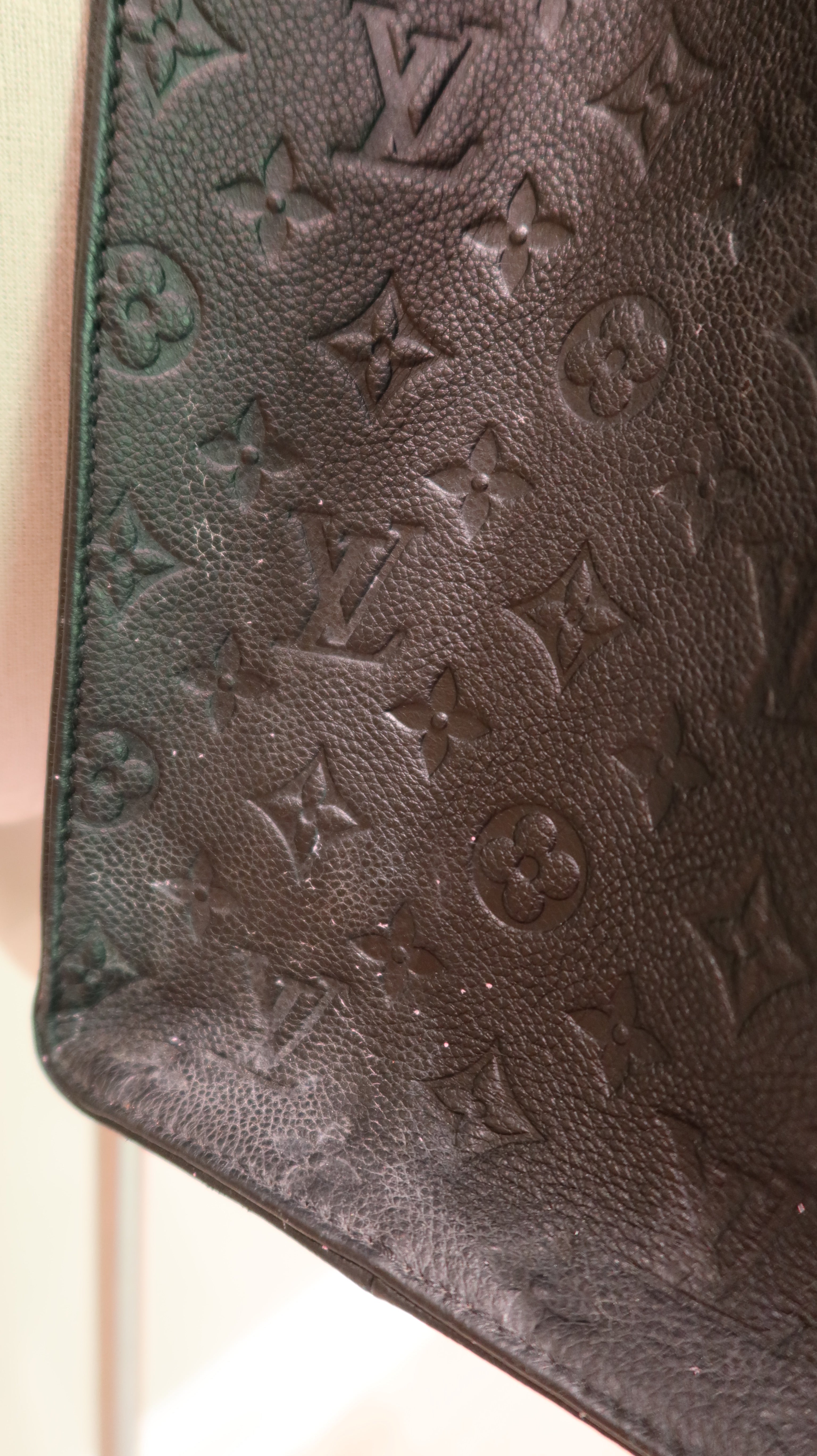 Louis Vuitton OnTheGo GM