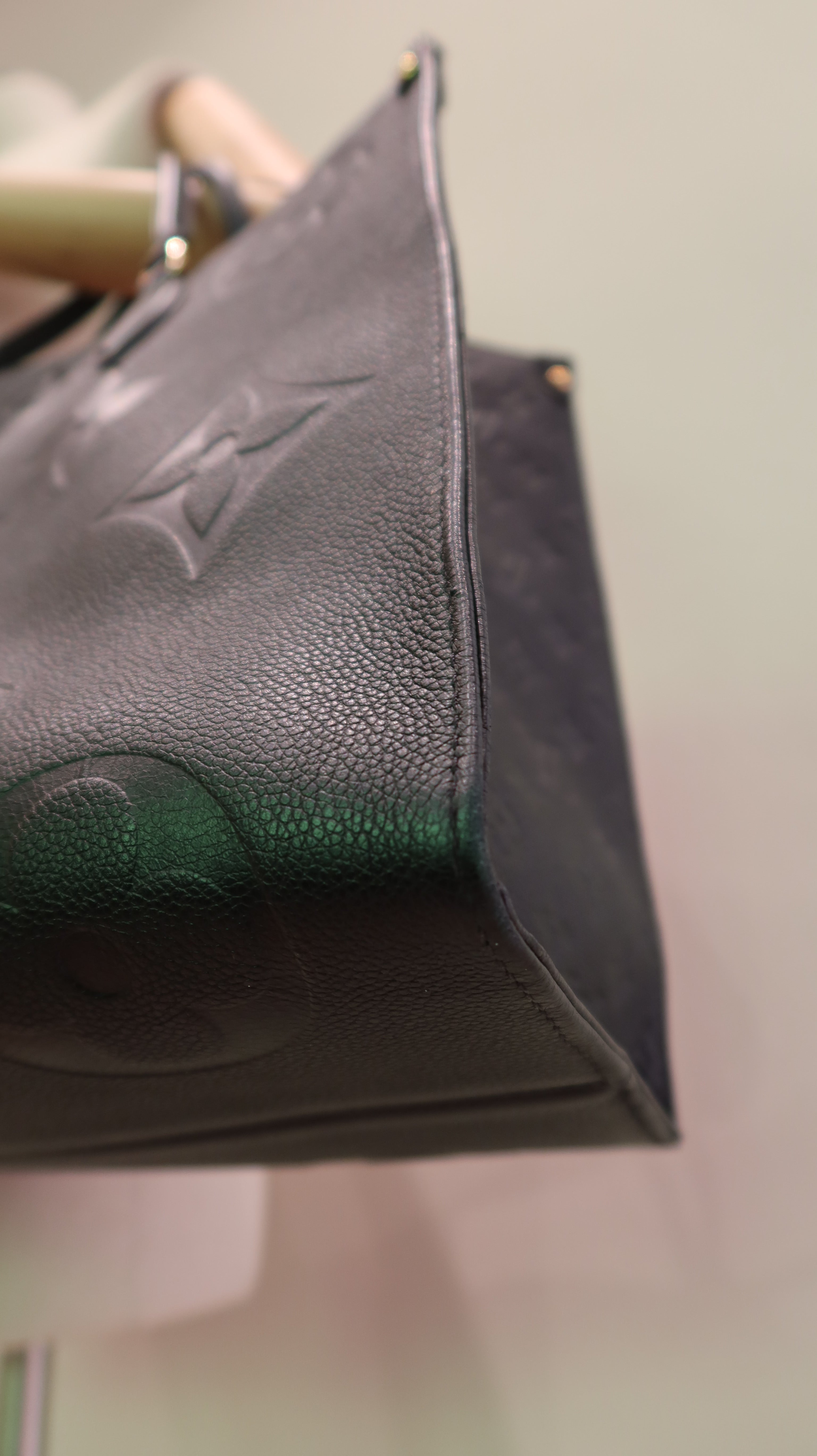 Louis Vuitton OnTheGo GM