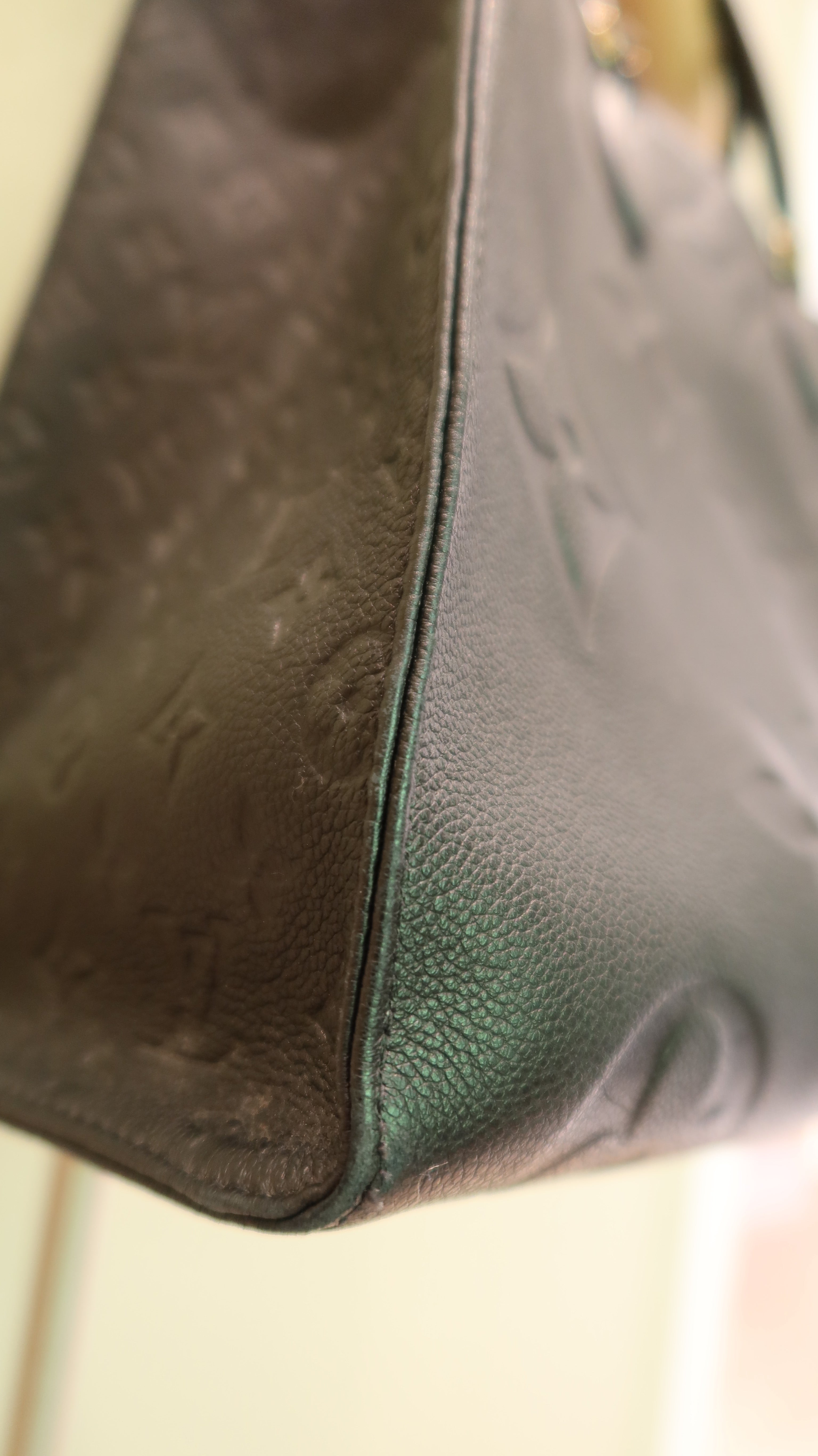 Louis Vuitton OnTheGo GM