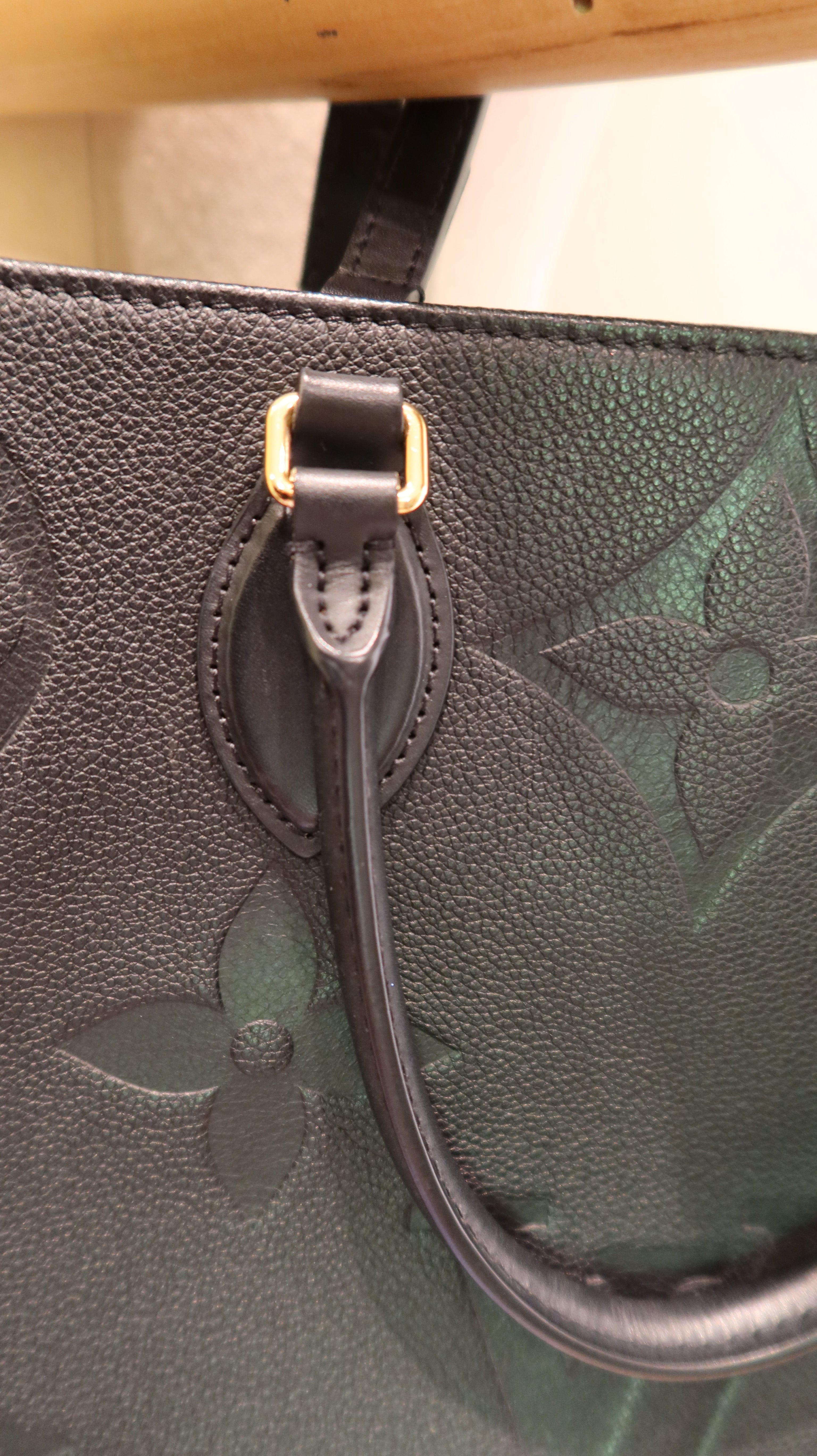 Louis Vuitton OnTheGo GM