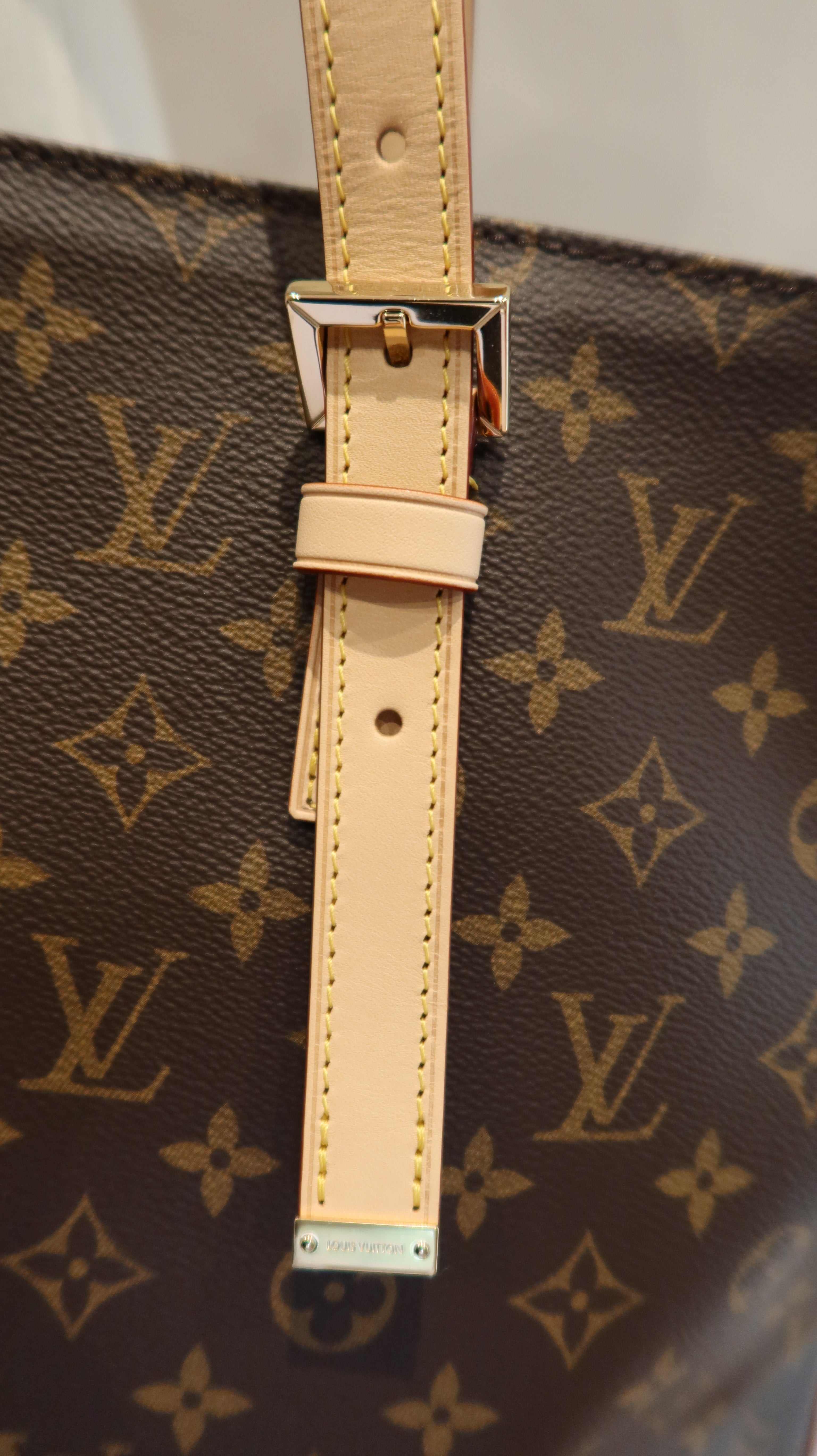 Louis Vuitton Cabas Mezzo Tote