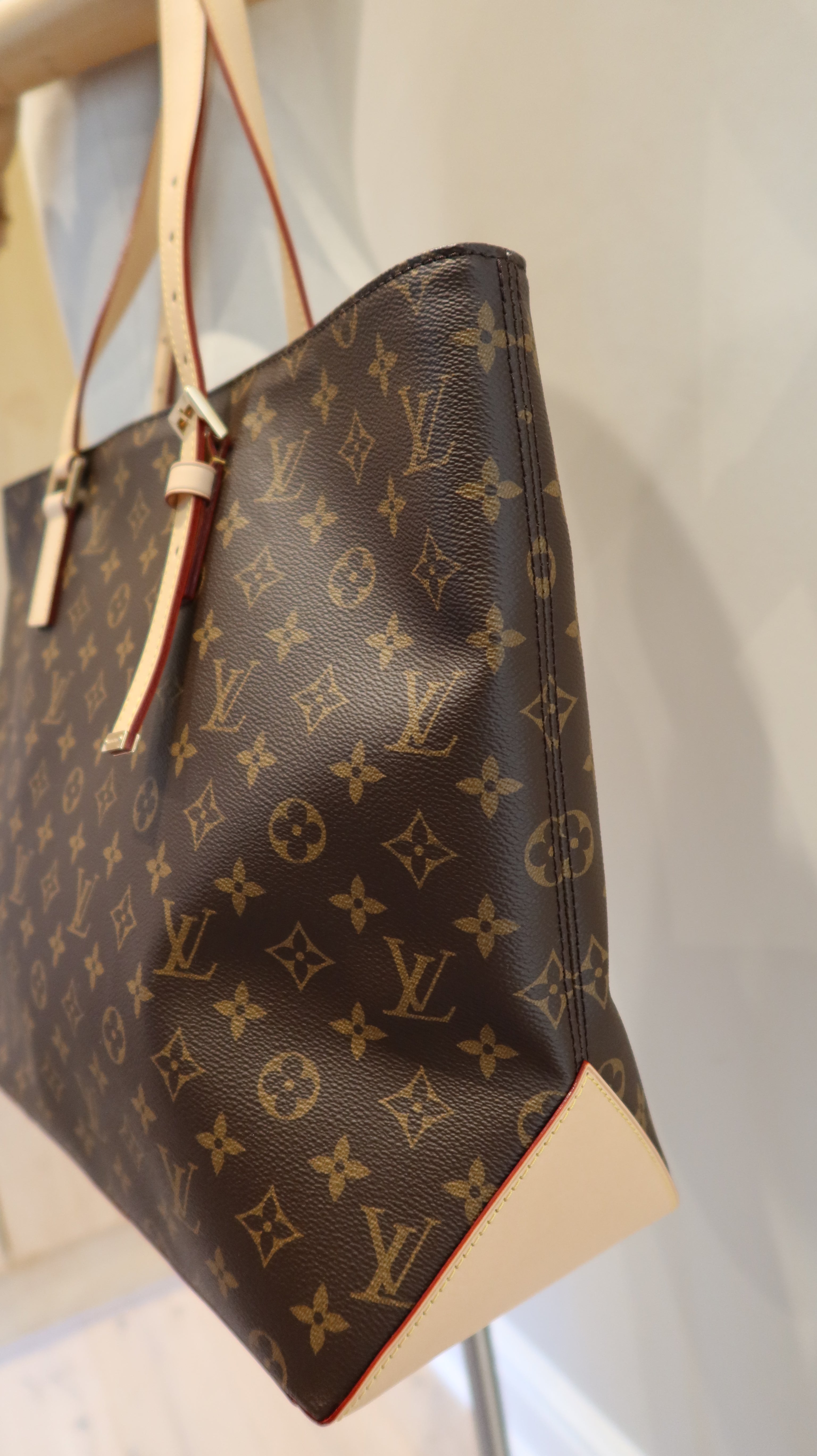Louis Vuitton Cabas Mezzo Tote
